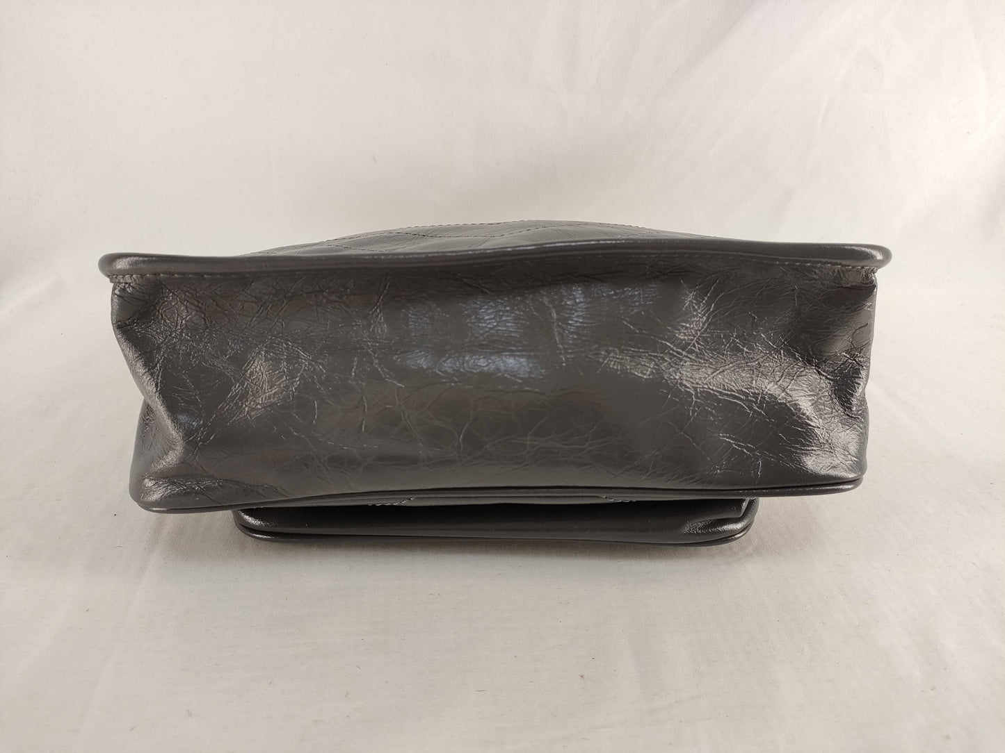 SAINT LAURENT Exquisite SAINT LAURENT Niki YSL Logo Chain Shoulder Bag Grey Shoulder Bag