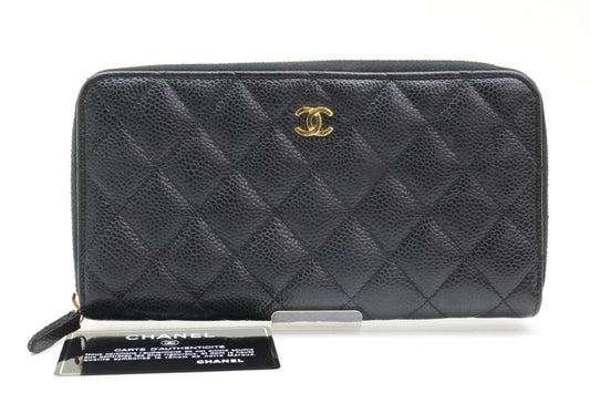 CHANEL Caviar Skin Gold Hardware Wallet