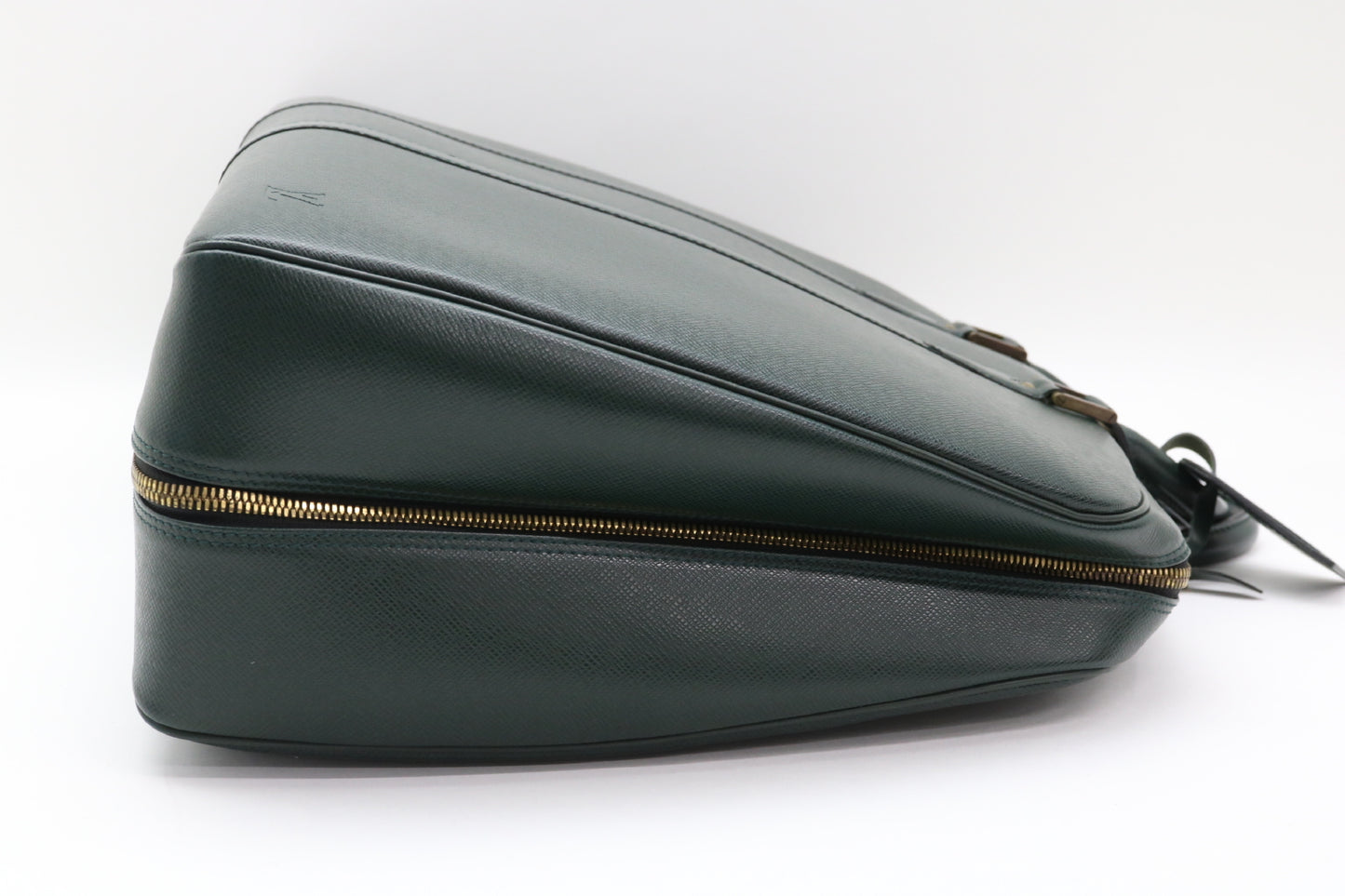 LOUIS VUITTON Taiga Elanga Ampoche Suitcase