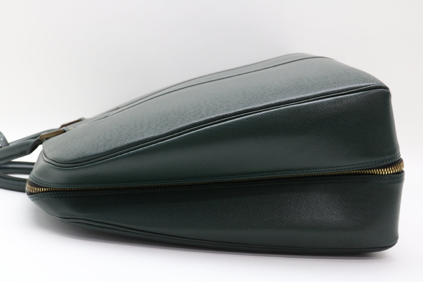 LOUIS VUITTON Taiga Elanga Ampoche Suitcase