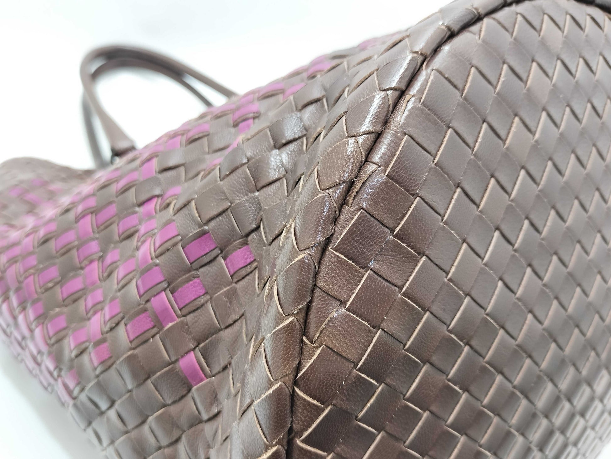 BOTTEGA VENETA Intrecciato BOTTEGA VENETA Intrecciato Leather Hand Tote Bag