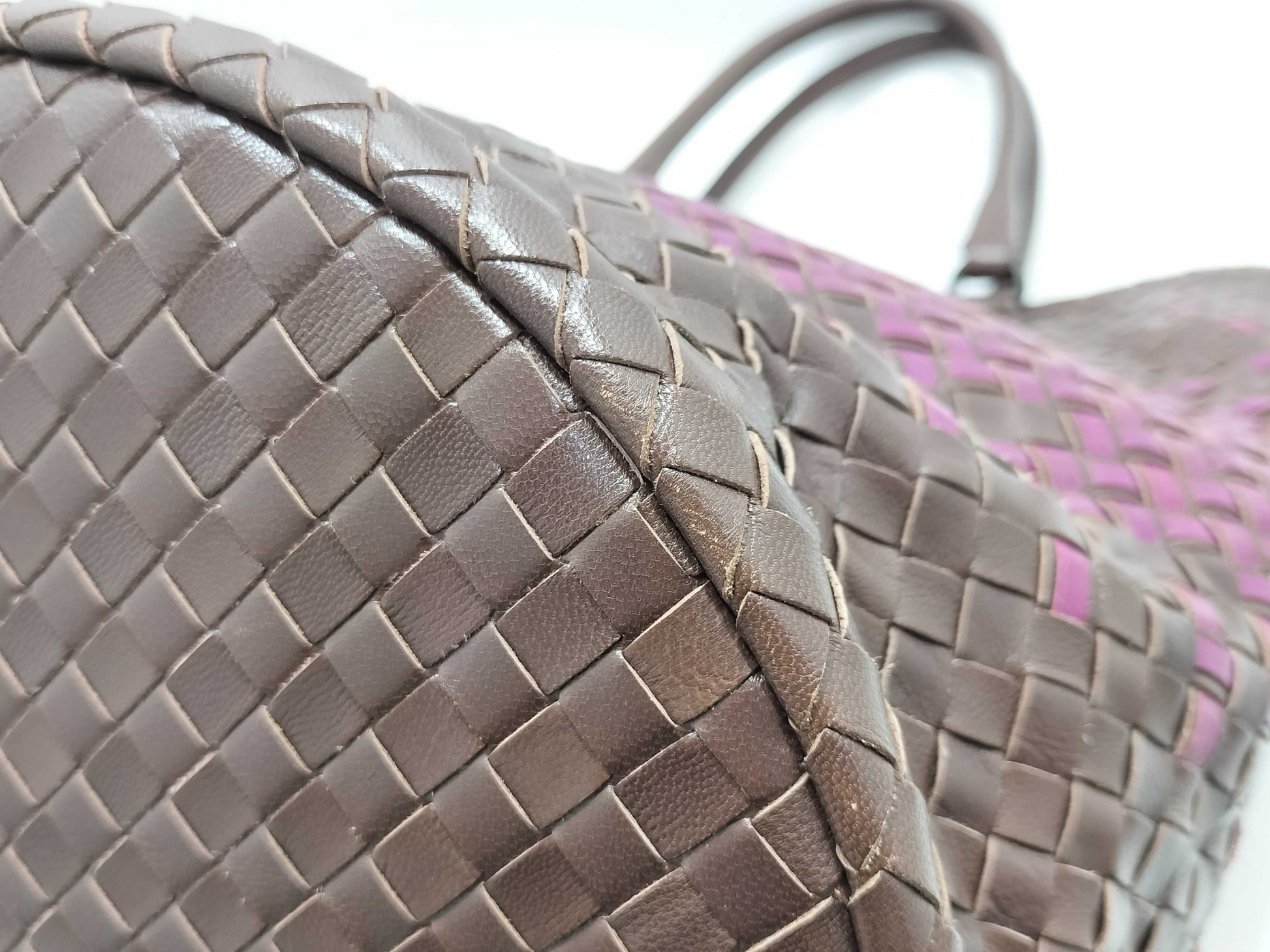 BOTTEGA VENETA Intrecciato BOTTEGA VENETA Intrecciato Leather Hand Tote Bag