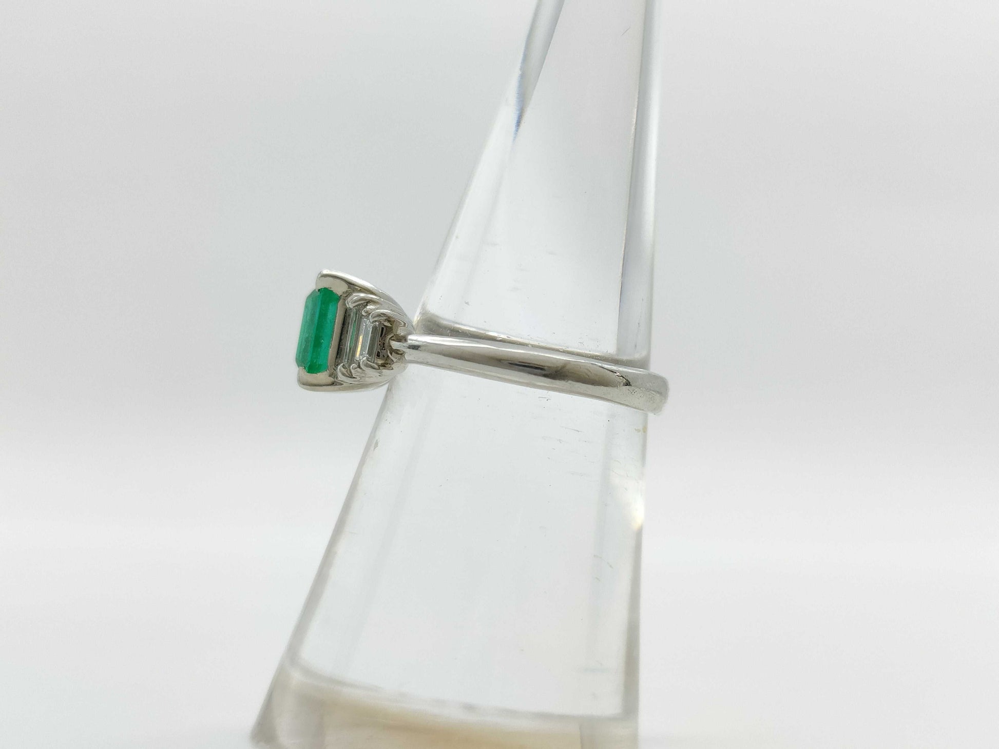E1.26ct D0.33ct Pt900 4.8g Ring