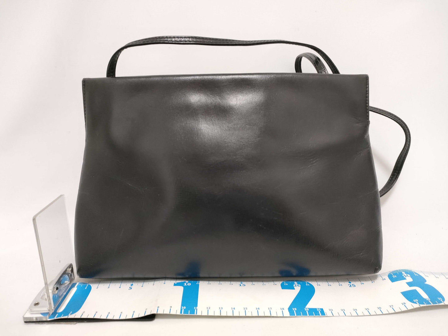 Salvatore Ferragamo Vala Salvatore Ferragamo Shoulder Bag Black Leather Shoulder Bag