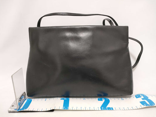 Salvatore Ferragamo Vala Salvatore Ferragamo Shoulder Bag Black Leather Shoulder Bag
