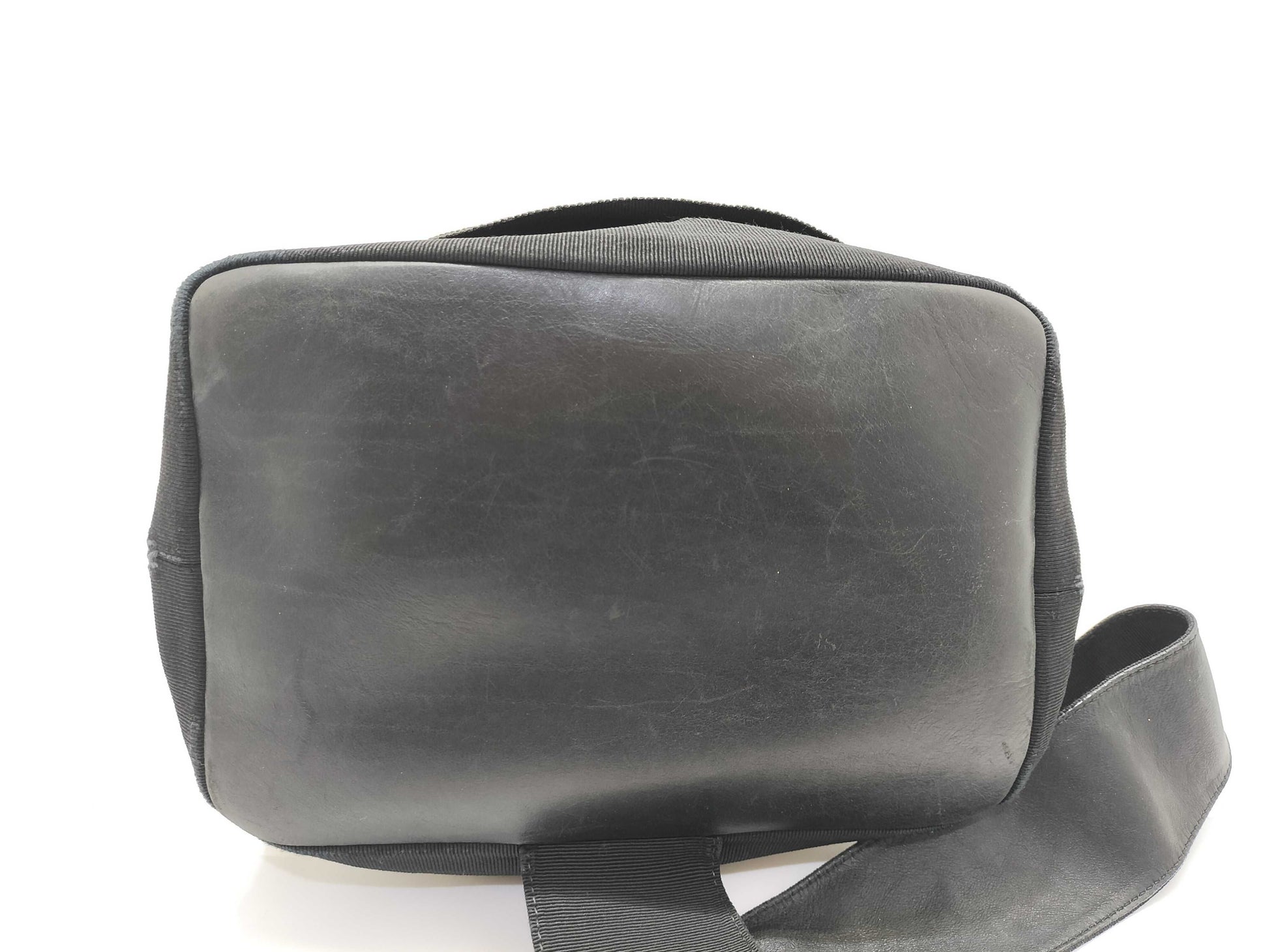 Salvatore Ferragamo Vala Salvatore Ferragamo Shoulder Bag Canvas Shoulder Bag