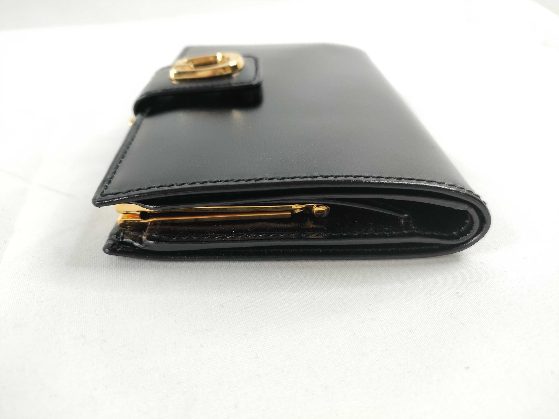 GUCCI GUCCI G Logo Leather Mouth Bi-Fold Wallet 035.2031 Black Wallet