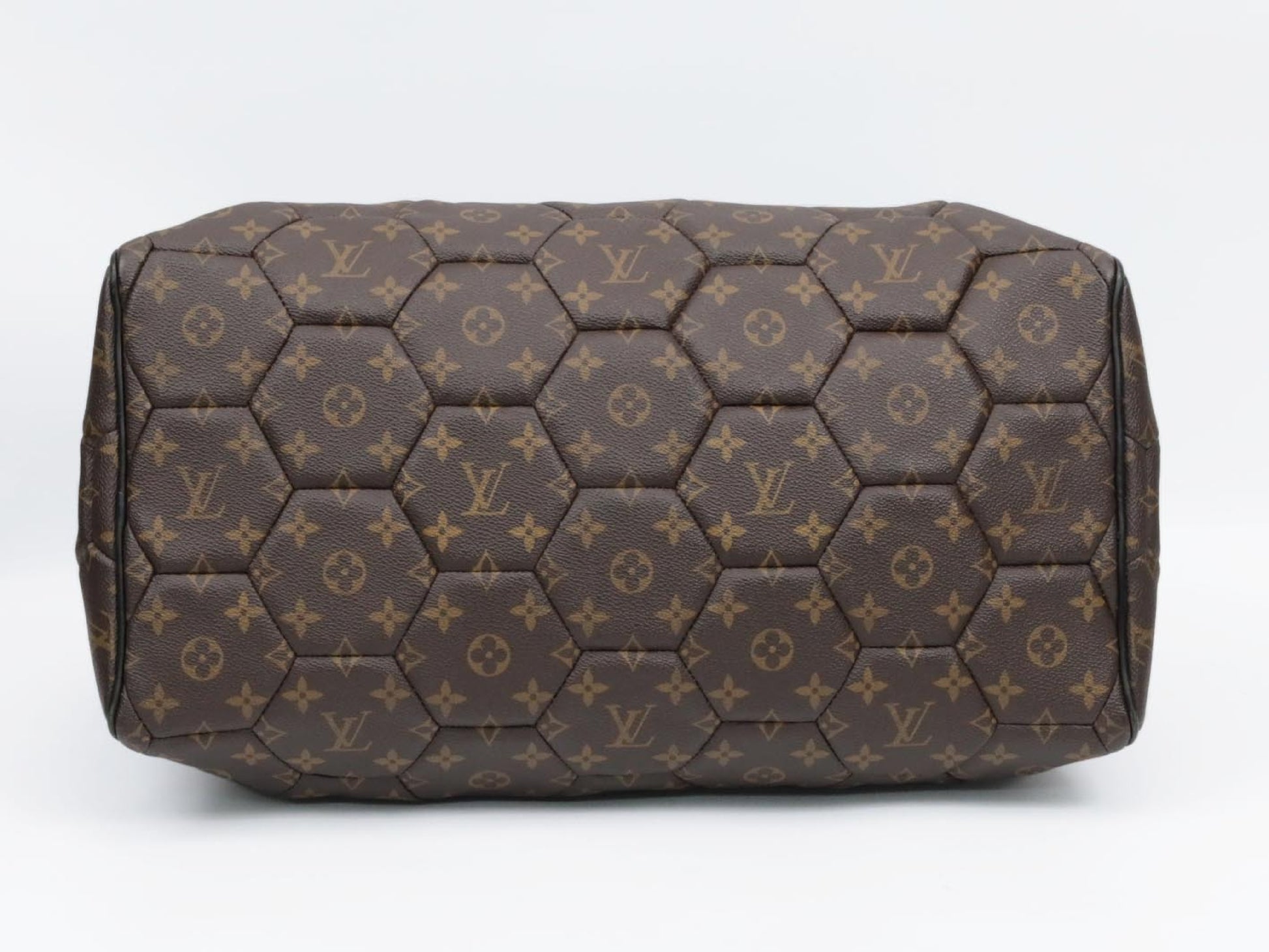 LOUIS VUITTON Monogram MacArthur Keepol Banduriere 45 M56713 RE0069 Shoulder Bag