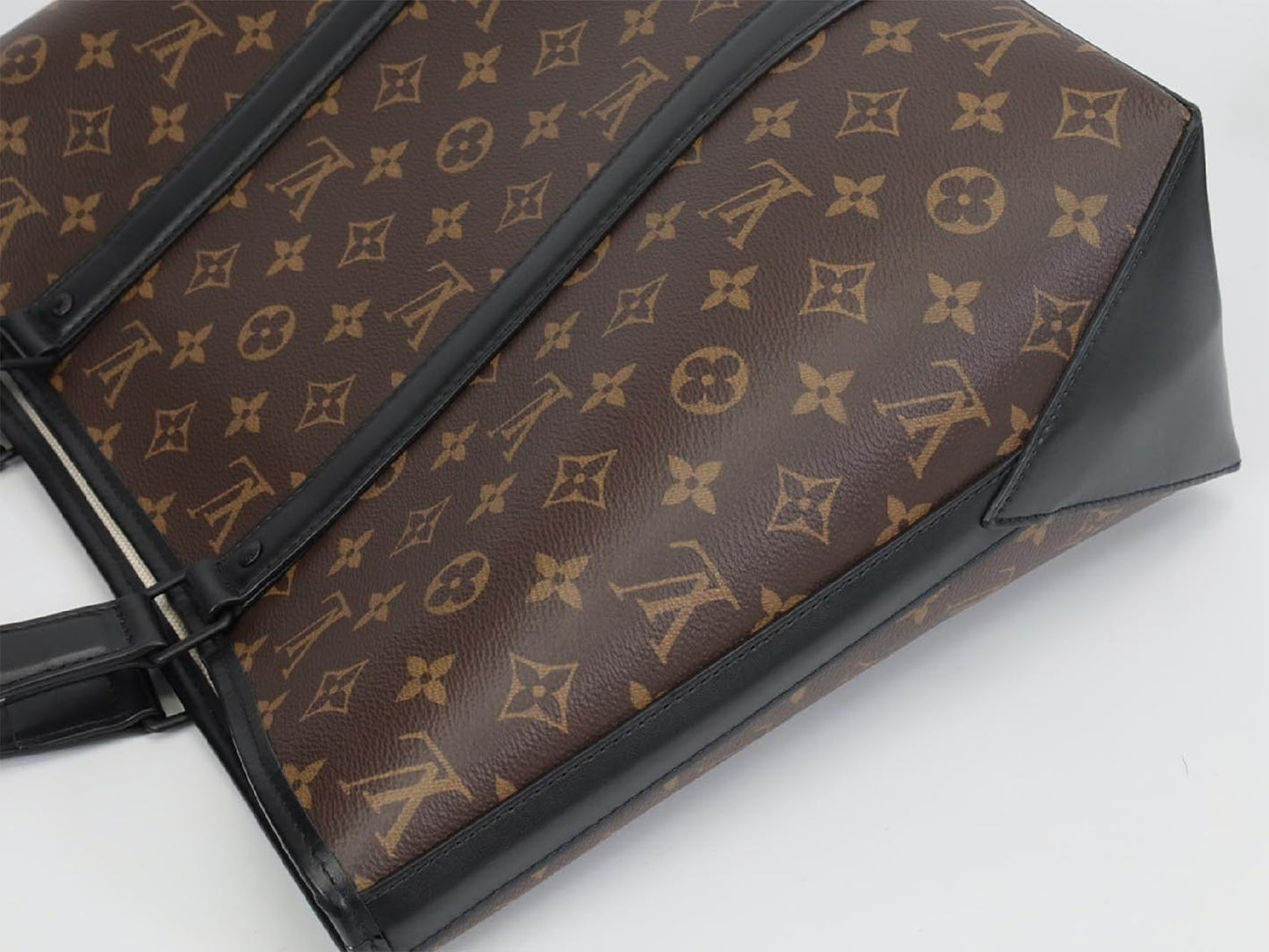 LOUIS VUITTON 20 Monogram MacArthur Weekend Tote PM M45734 RFID Verified Shoulder Bag