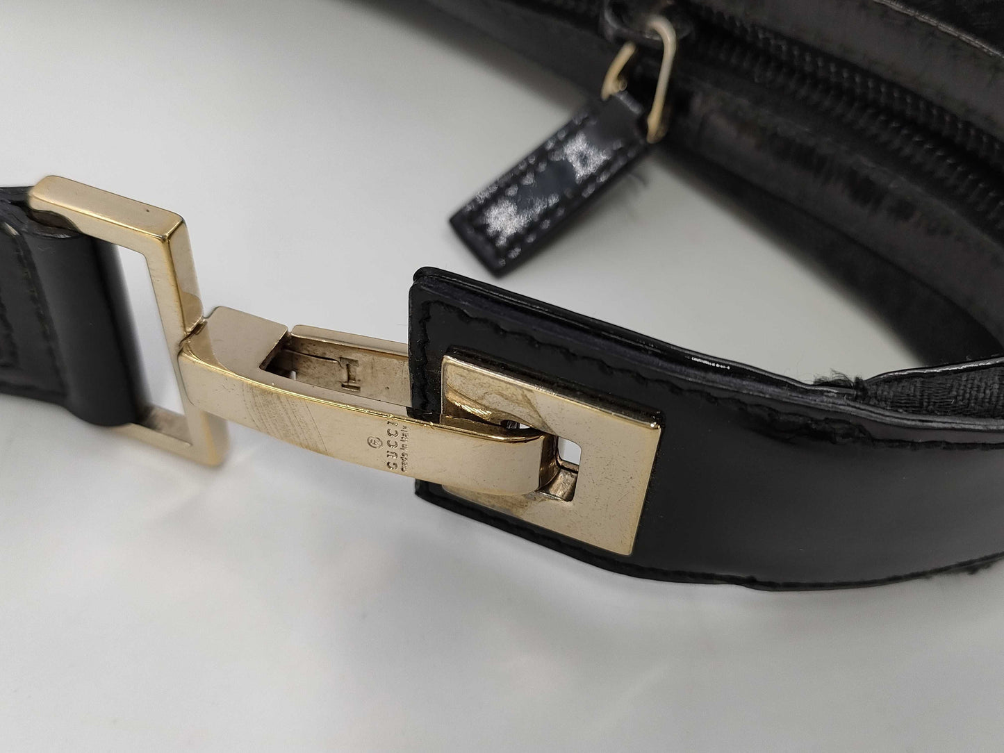 GUCCI Gucci GG Canvas Shoulder Bag