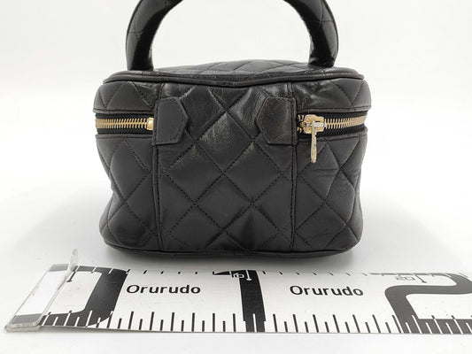 CHANEL CHANEL Matelasse Vanity Top Handle Handbag