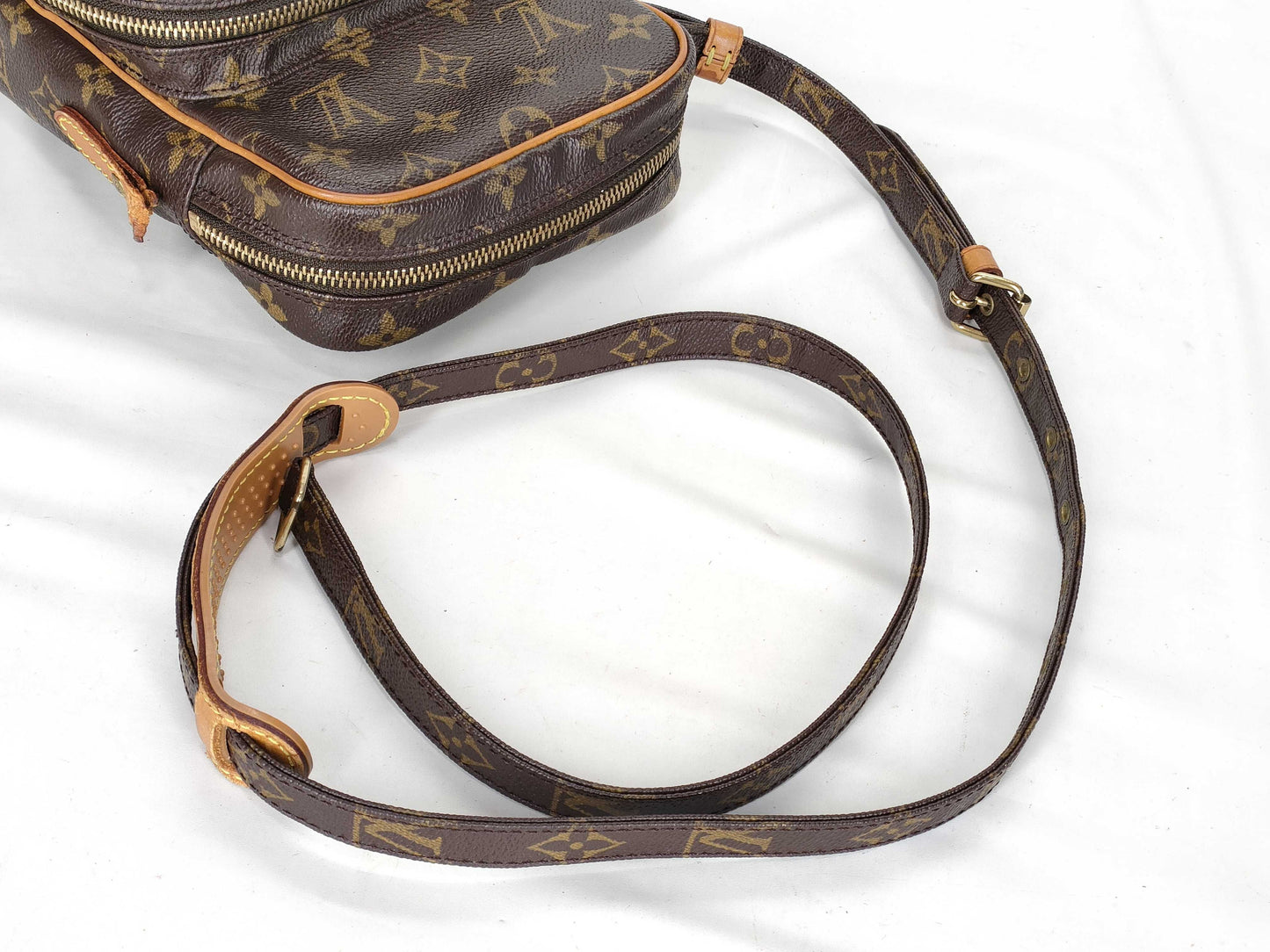 LOUIS VUITTON Monogram Louis Vuitton Amazon Monogram M45236 Shoulder Bag