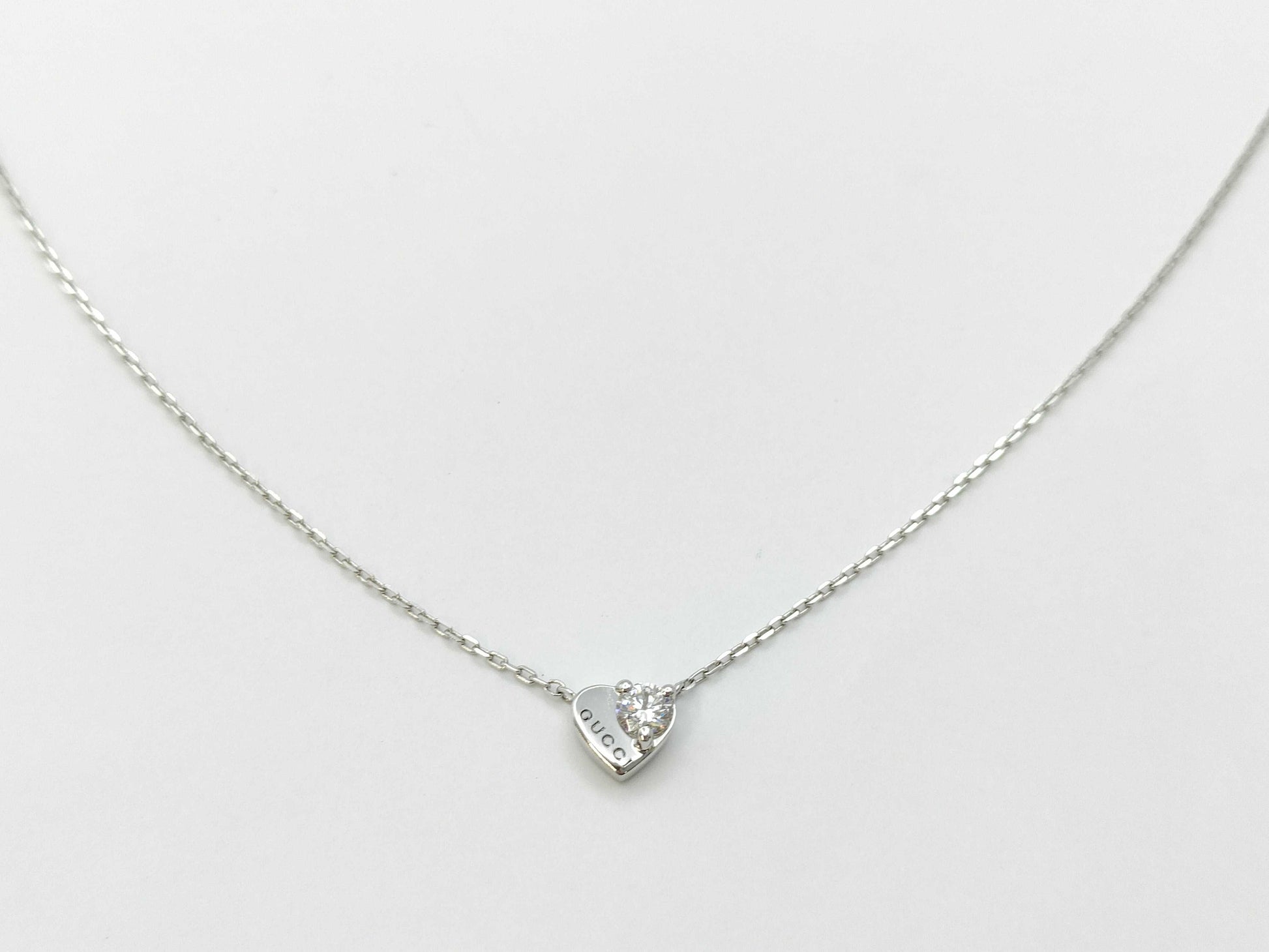 GUCCI Diamond WG AU750 2.0g Necklace