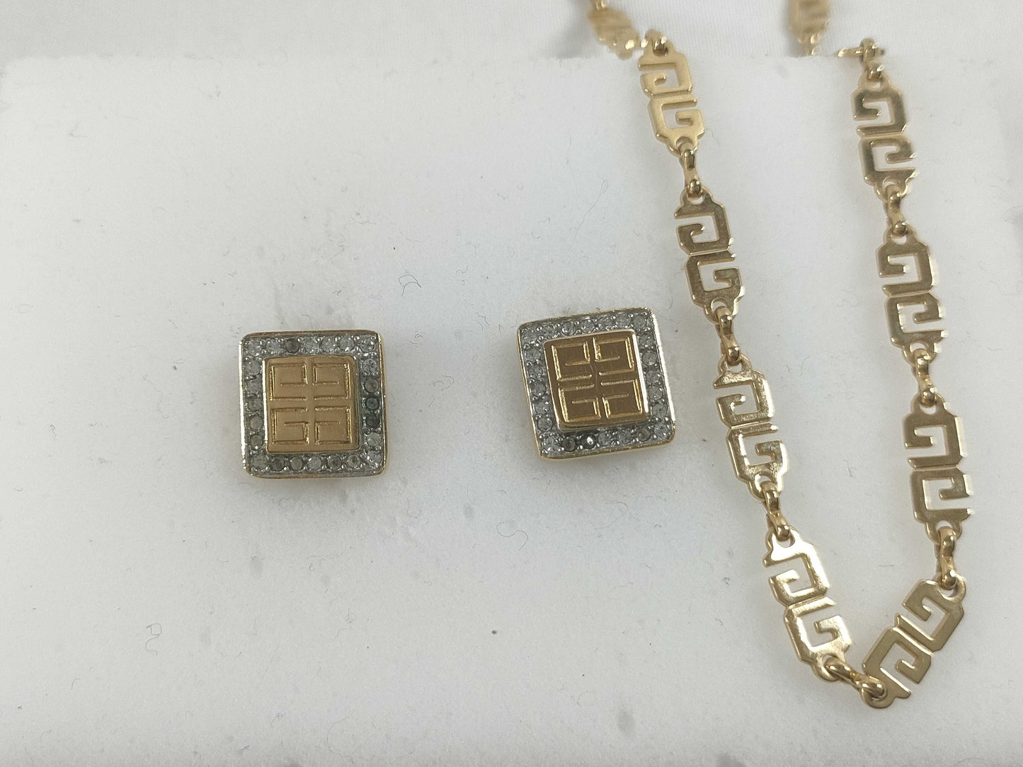GIVENCHY Givenchy 2 Accessories Summary Accessories Summary