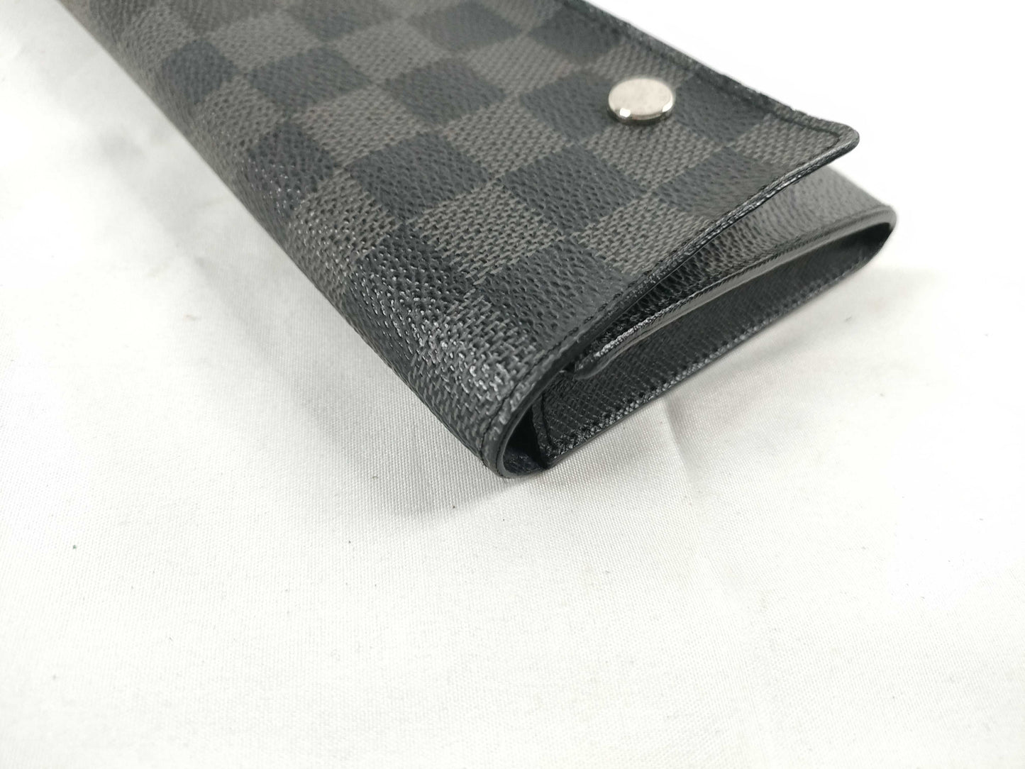 LOUIS VUITTON Damier Graffit Louis Vuitton Damier Graffit Porte Feuille Ronmodular Wallet