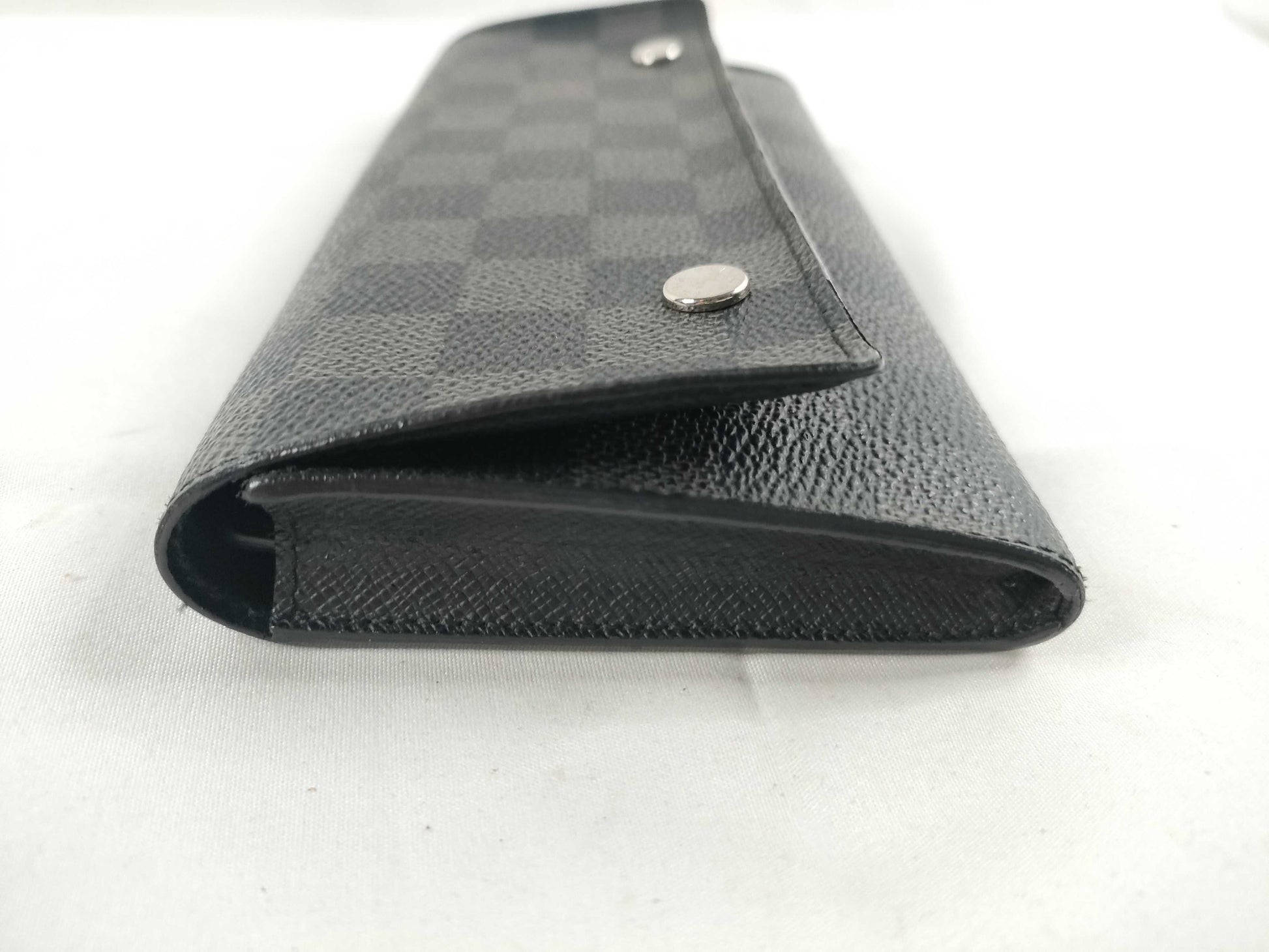 LOUIS VUITTON Damier Graffit Louis Vuitton Damier Graffit Porte Feuille Ronmodular Wallet