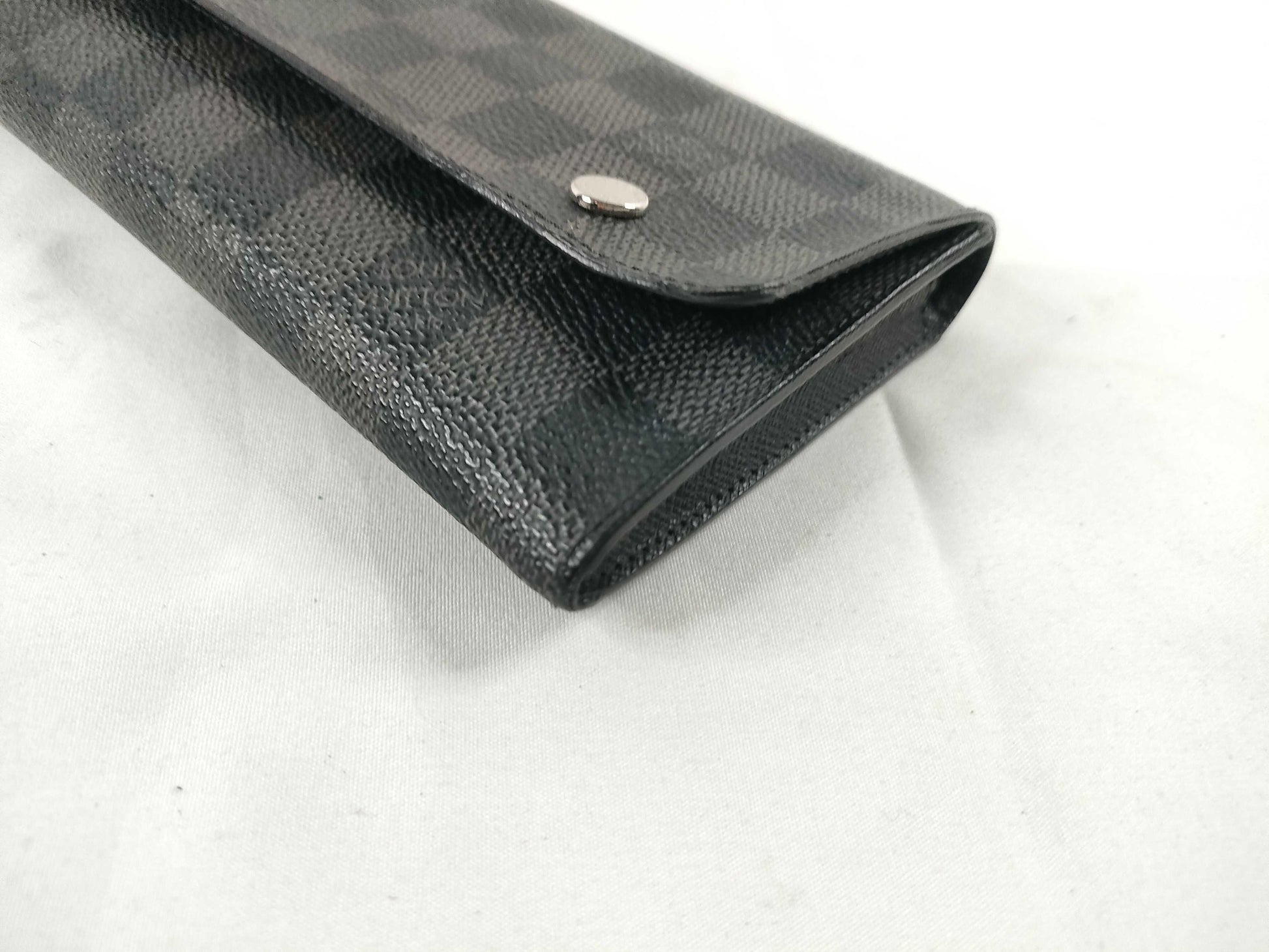 LOUIS VUITTON Damier Graffit Louis Vuitton Damier Graffit Porte Feuille Ronmodular Wallet
