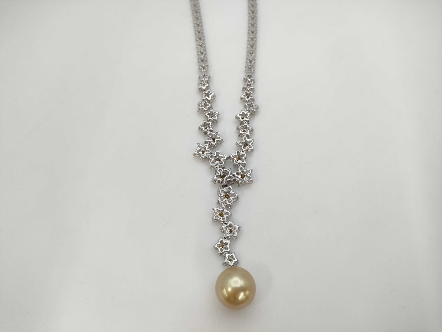 Pearl diameter approx. 13.6mm D1.29/7.25ct 750 29.3g necklace