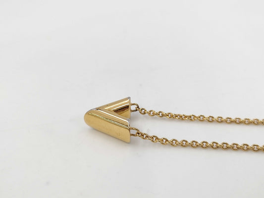 LOUIS VUITTON Essential Necklace