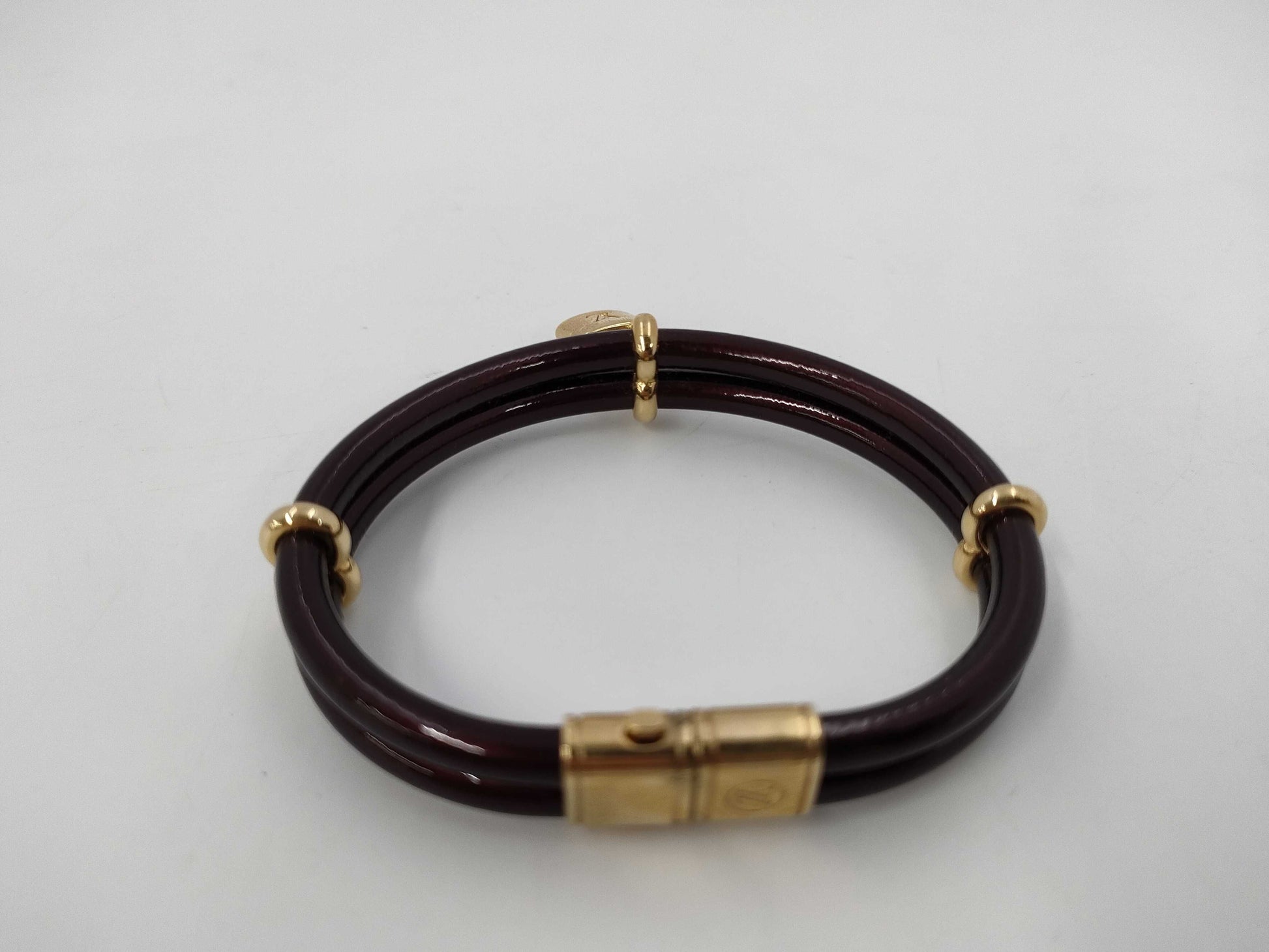 LOUIS VUITTON Verni Bracelet Bangle