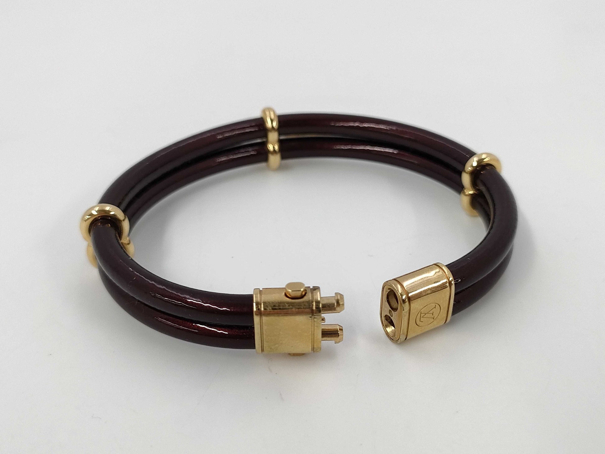 LOUIS VUITTON Verni Bracelet Bangle