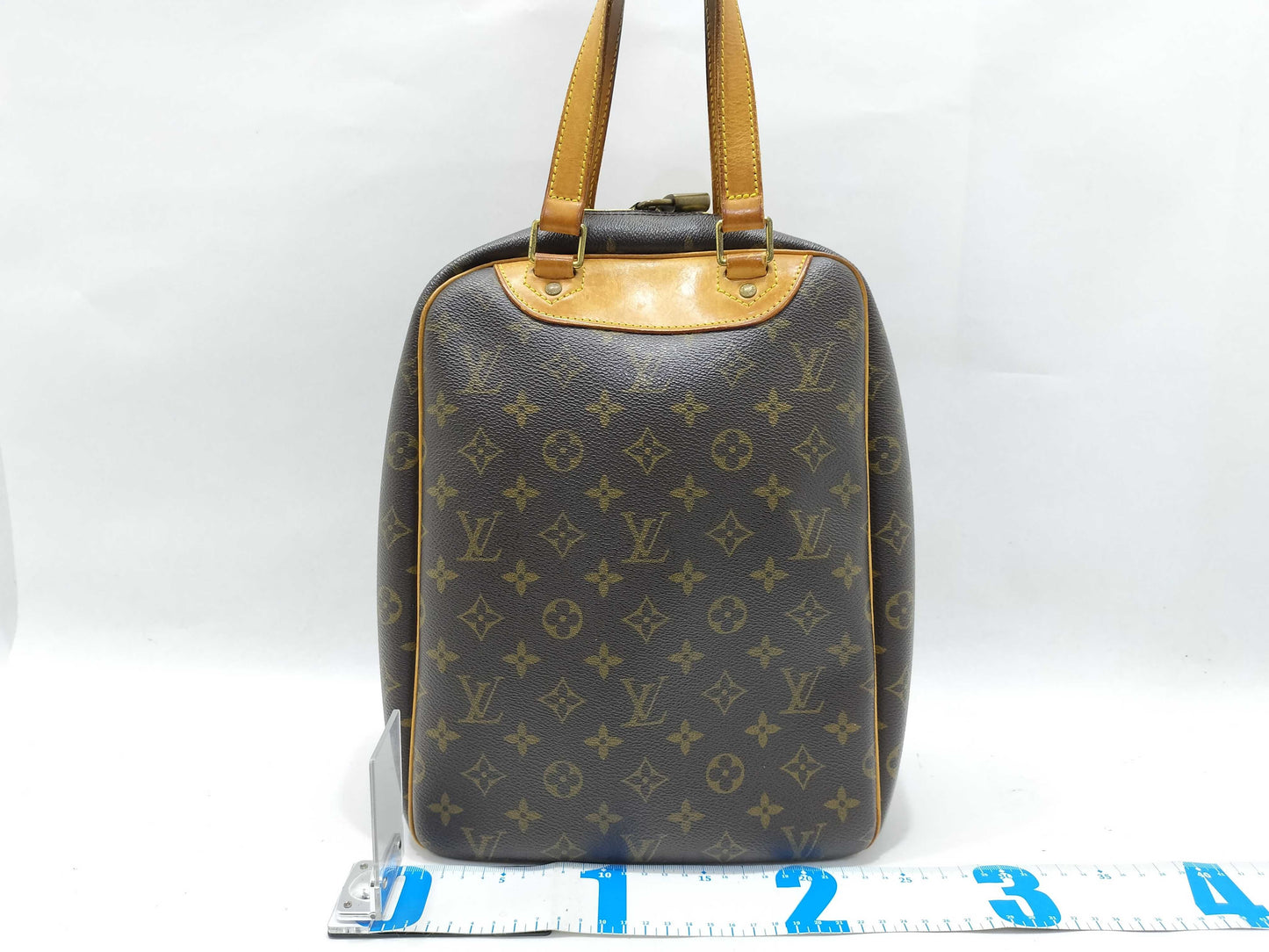 LOUIS VUITTON Monogram LOUIS VUITTON Monogram Excursion Handbag