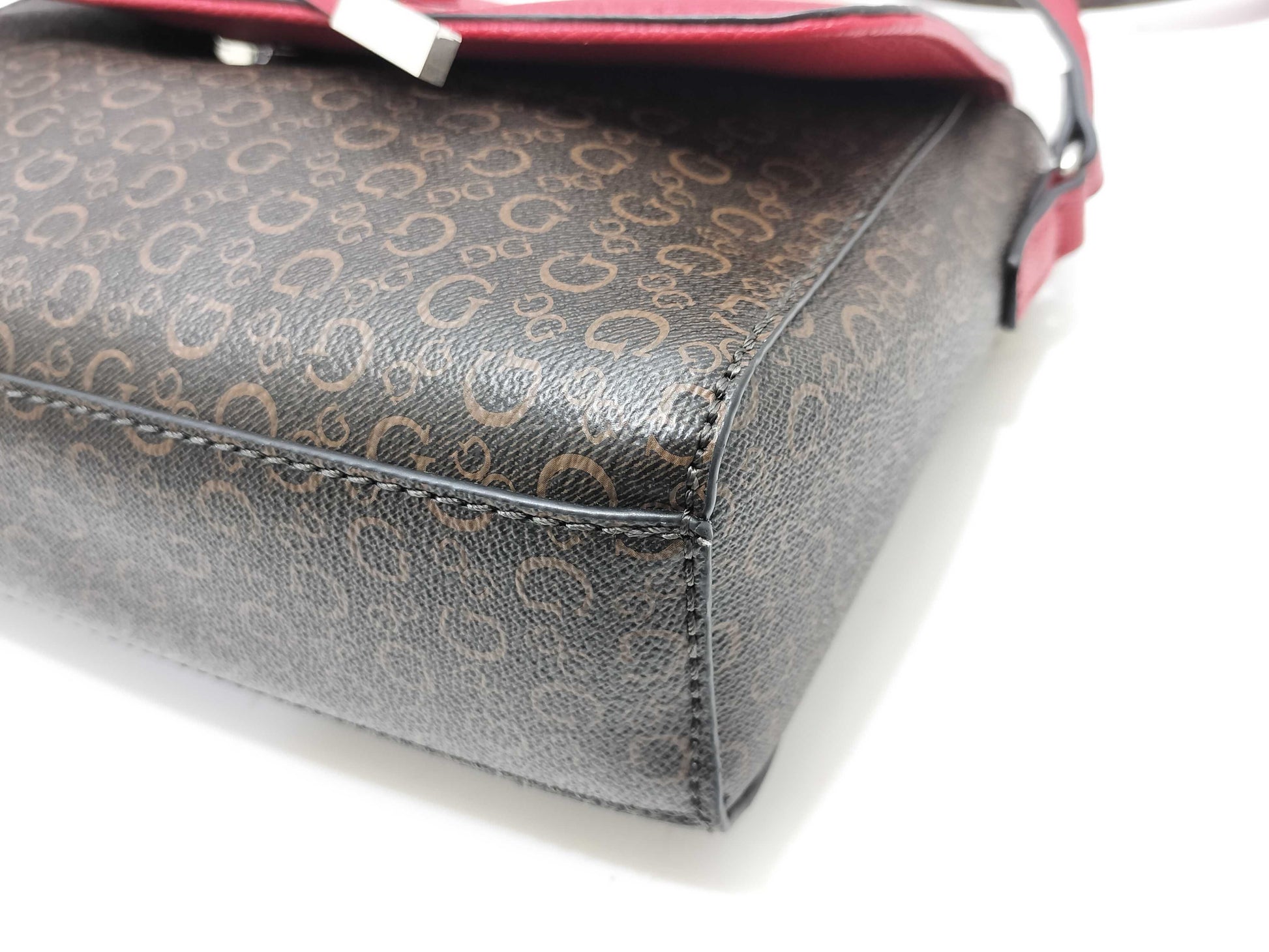 GUESS Shoulder Bag Shoulder Bag