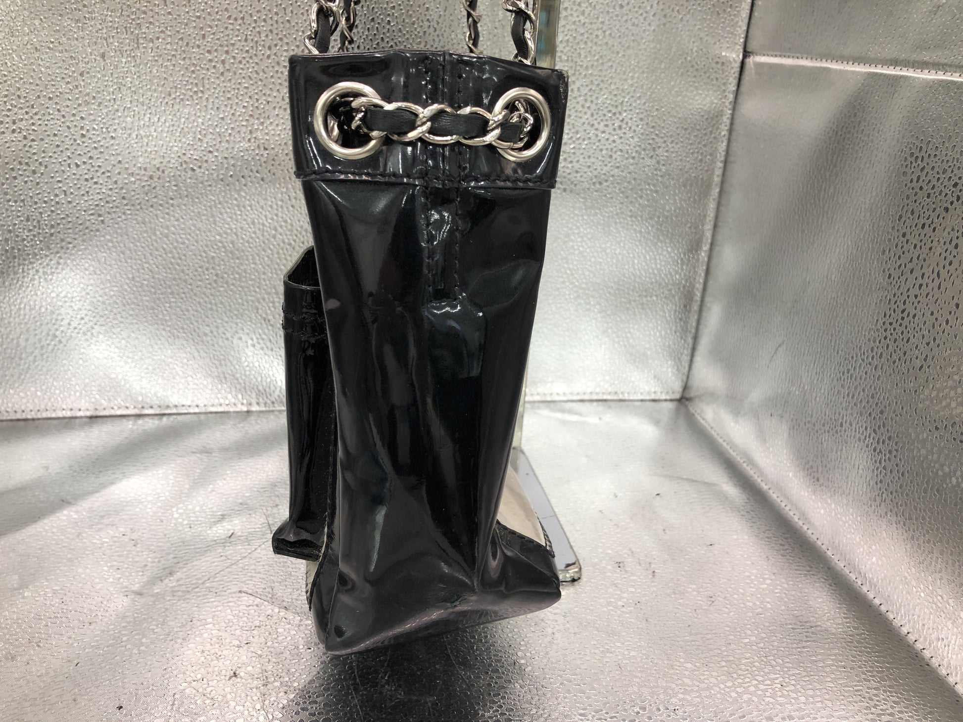 CHANEL Cocomark Chain Shoulder Bag with Seal 10331816 Patent Leather/Harako Black/White Shoulder Bag