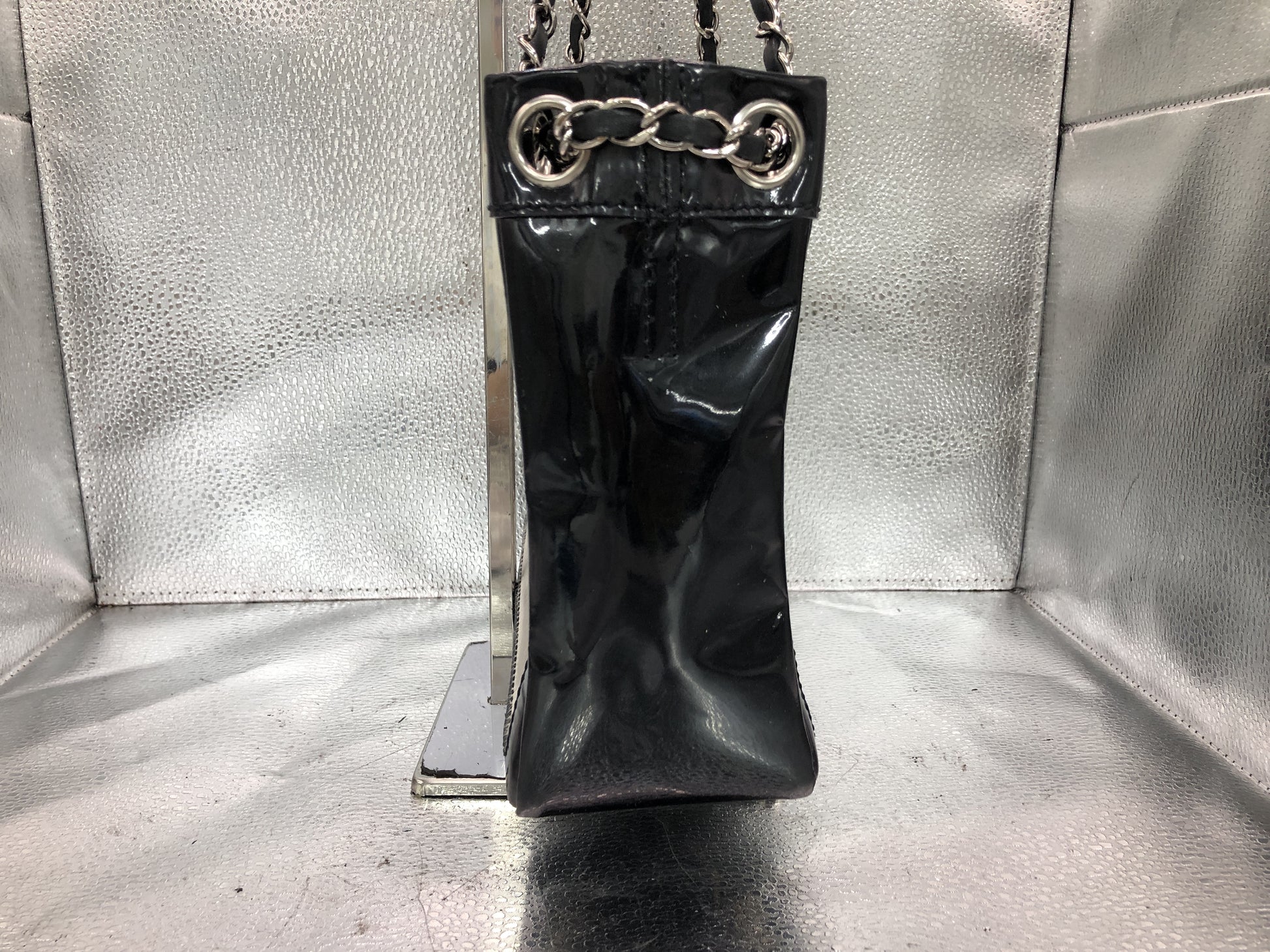 CHANEL Cocomark Chain Shoulder Bag with Seal 10331816 Patent Leather/Harako Black/White Shoulder Bag