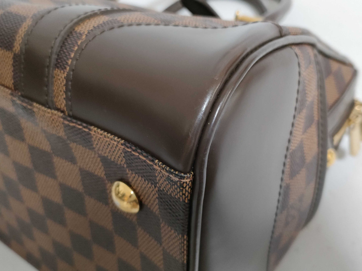 LOUIS VUITTON Damier Louis Vuitton Damier Berkeley Handbag