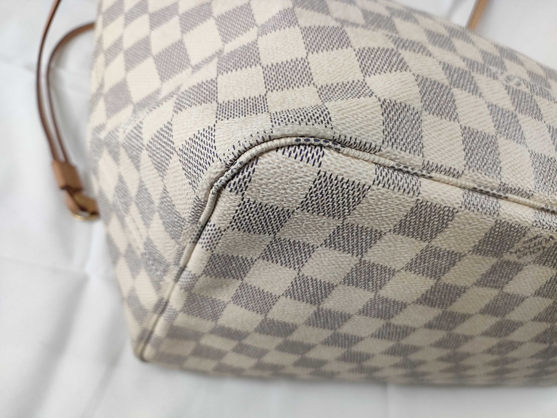LOUIS VUITTON Damier Azure Louis Vuitton Neverful Azure Shoulder Bag