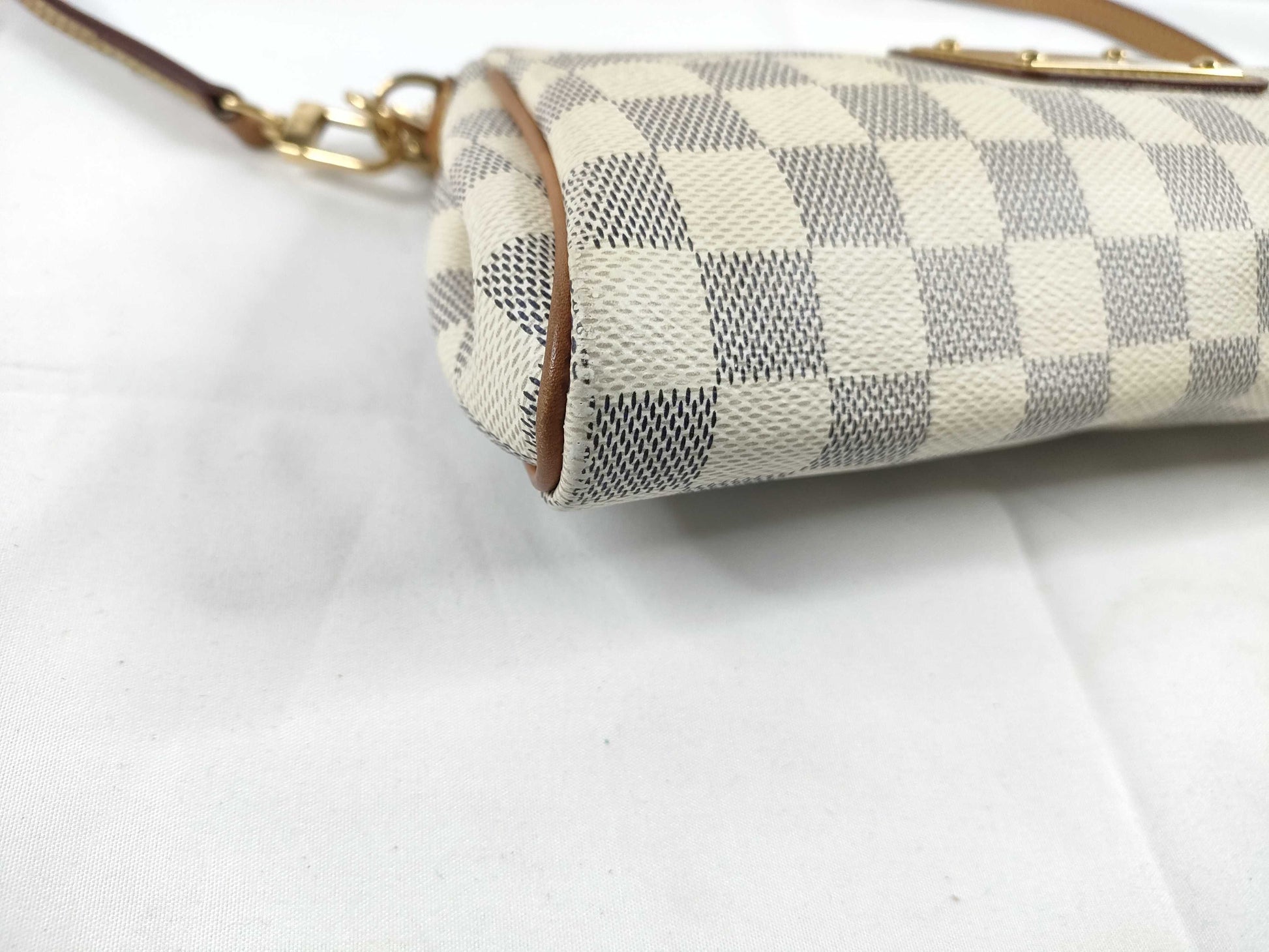 LOUIS VUITTON Damier Azure Louis Vuitton EVA Azure Shoulder Bag