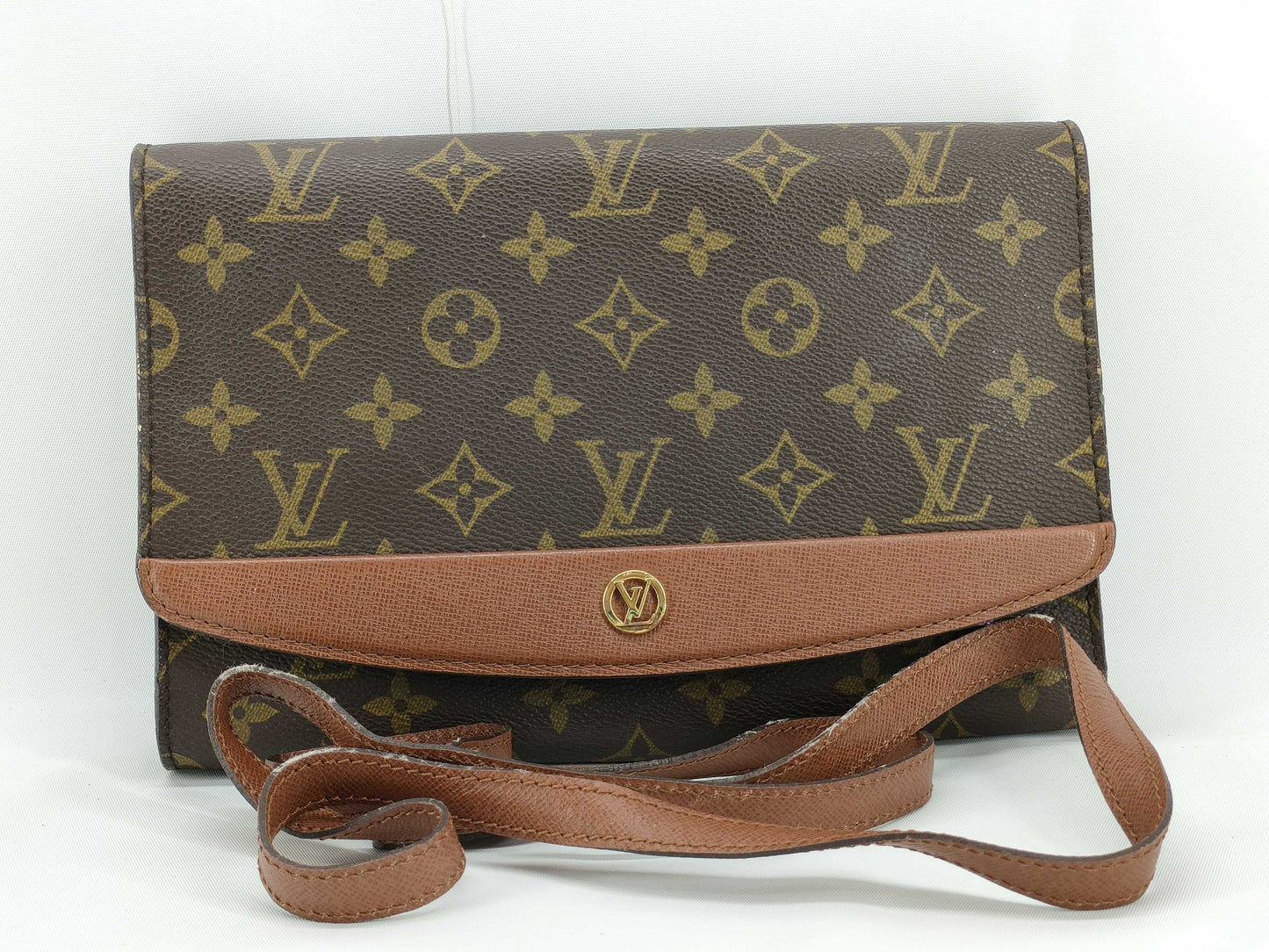 LOUIS VUITTON Monogram LV Monogram Bordeaux 24 M51798 A20922 Shoulder Bag