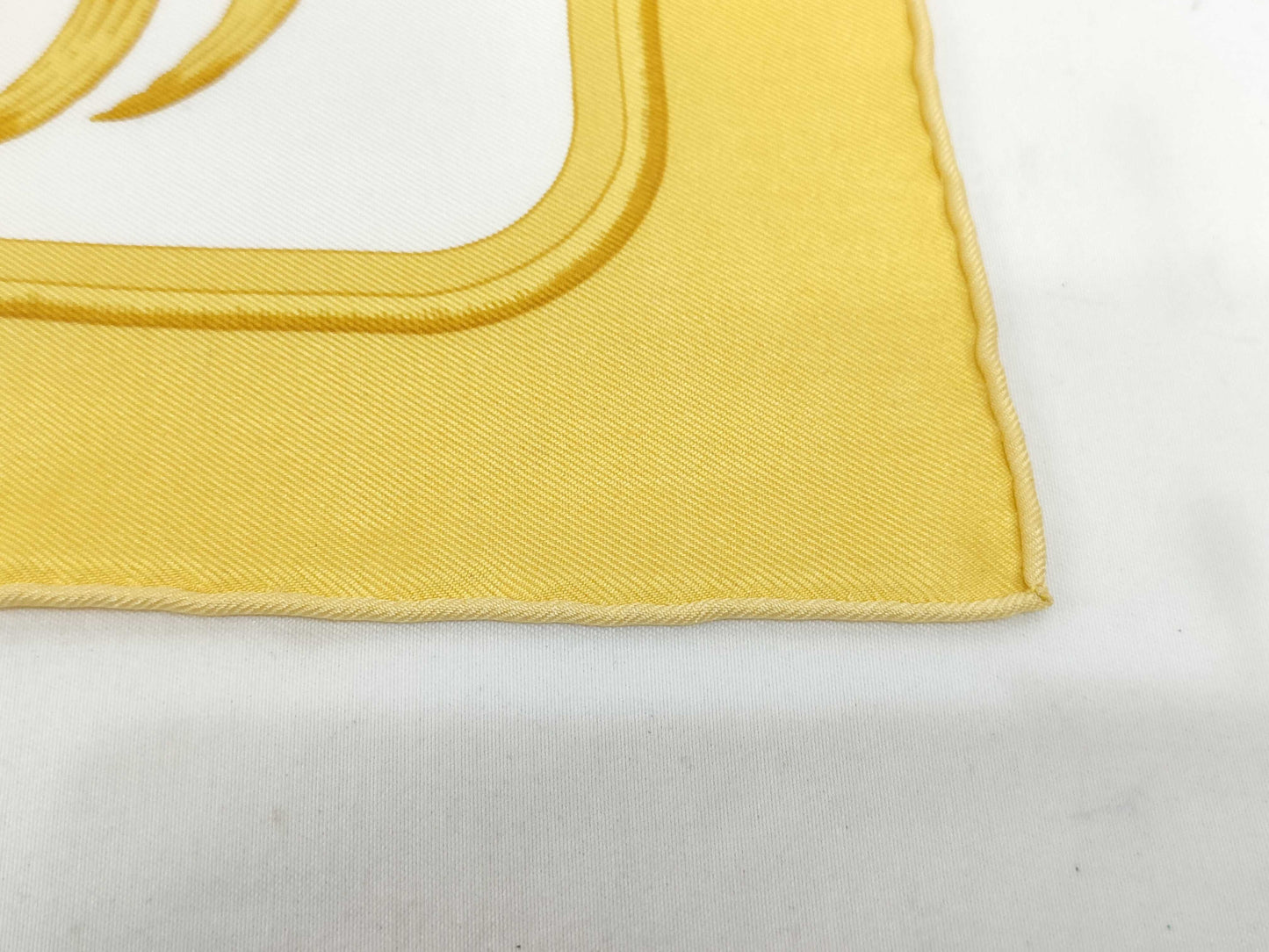 HERMES Carre Hermes Carre 40 Champion Tiger Silk Scarf Yellow Scarf