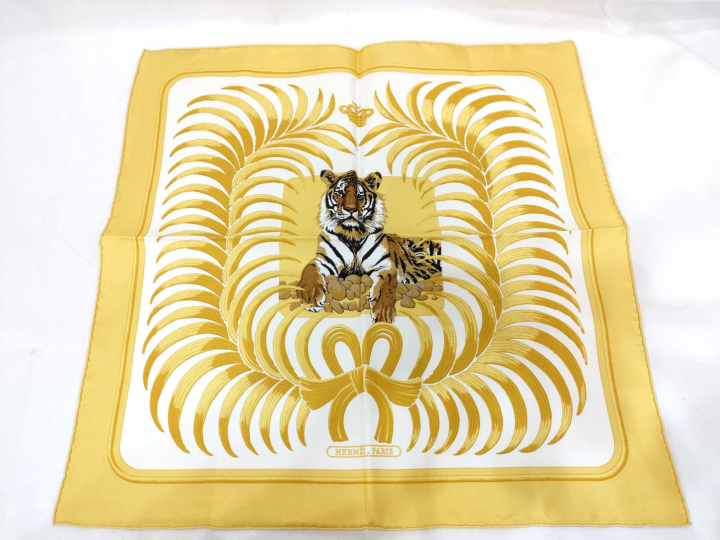HERMES Carre Hermes Carre 40 Champion Tiger Silk Scarf Yellow Scarf