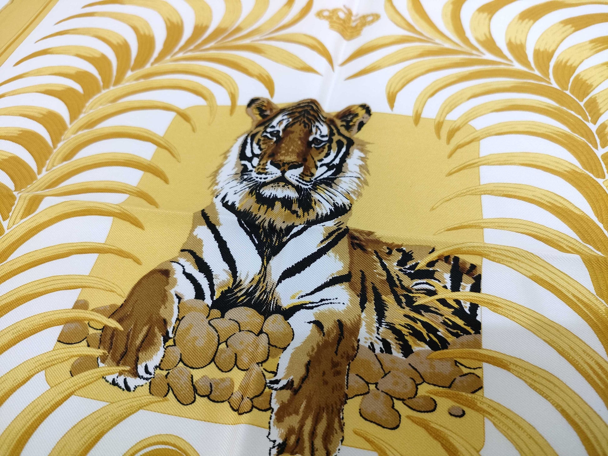 HERMES Carre Hermes Carre 40 Champion Tiger Silk Scarf Yellow Scarf