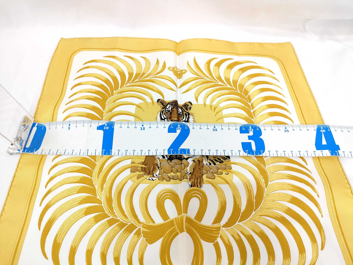 HERMES Carre Hermes Carre 40 Champion Tiger Silk Scarf Yellow Scarf
