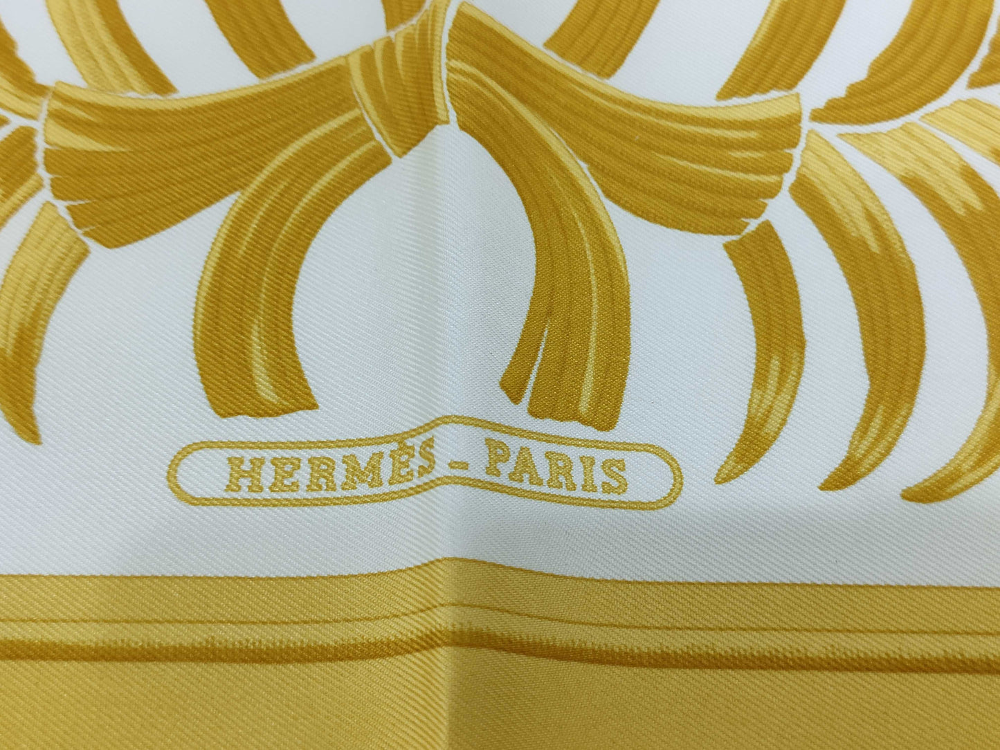 HERMES Carre Hermes Carre 40 Champion Tiger Silk Scarf Yellow Scarf