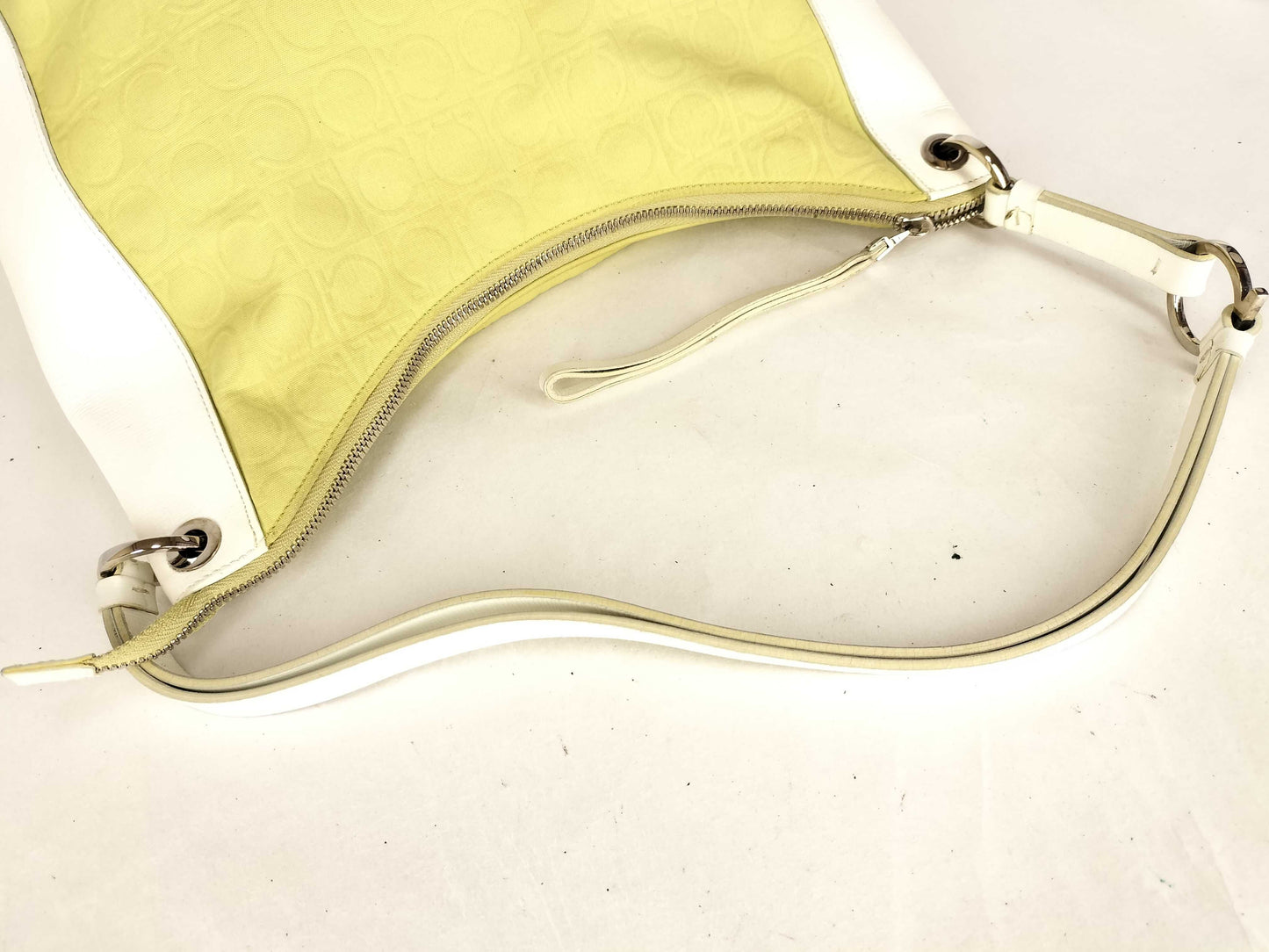 Salvatore Ferragamo Gancini Salvatore Ferragamo Gancini Nylon Canvas x Leather Shoulder Bag Q21 4327 Yellow Green x White Shoulder Bag