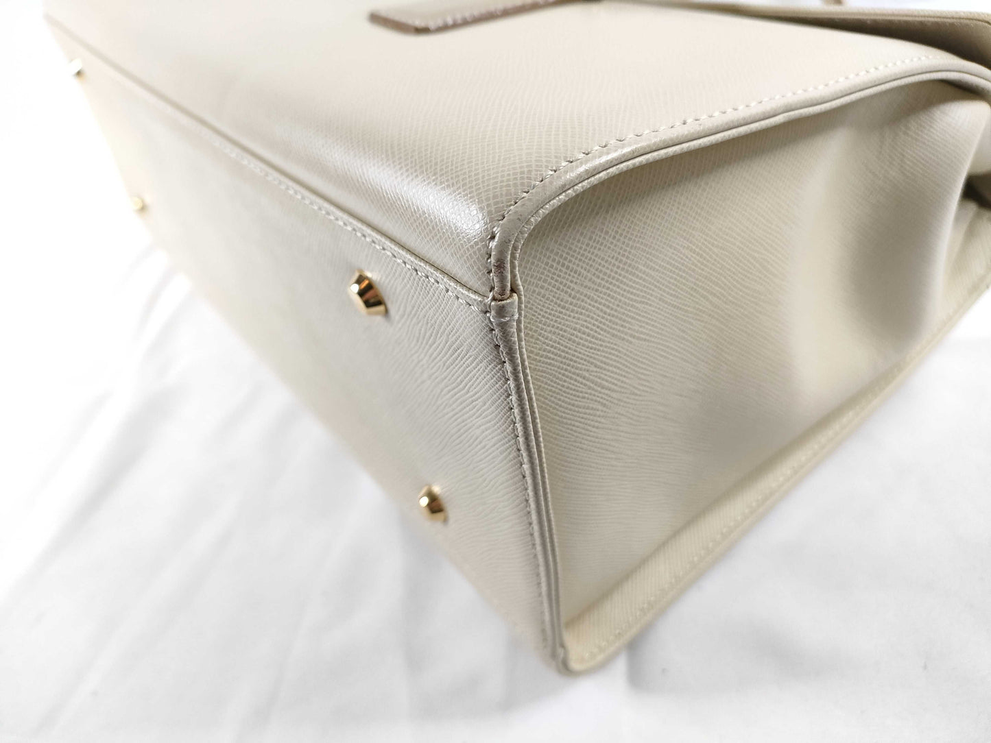 BURBERRY Leather Handbag Cream Handbag