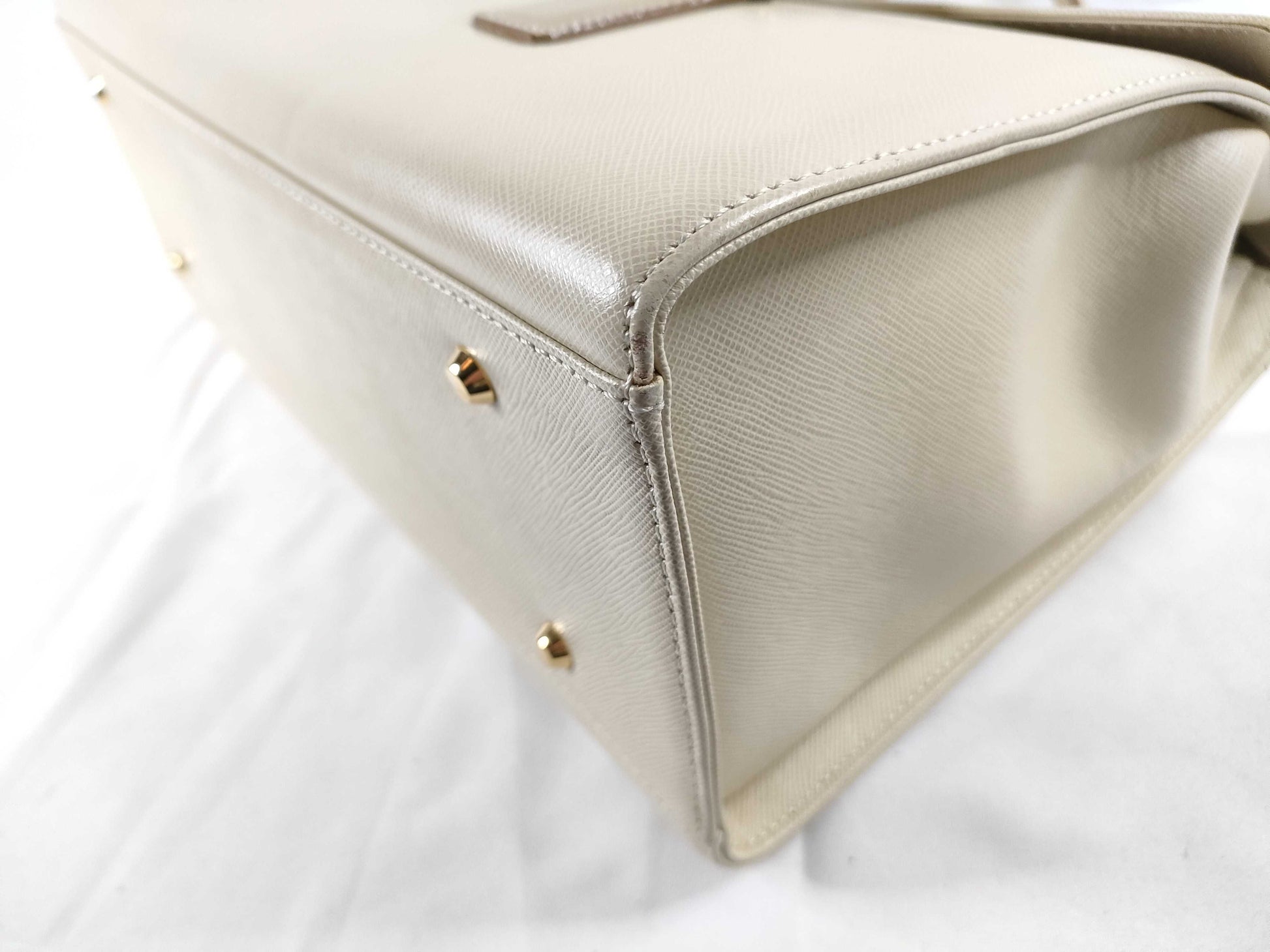 BURBERRY Leather Handbag Cream Handbag