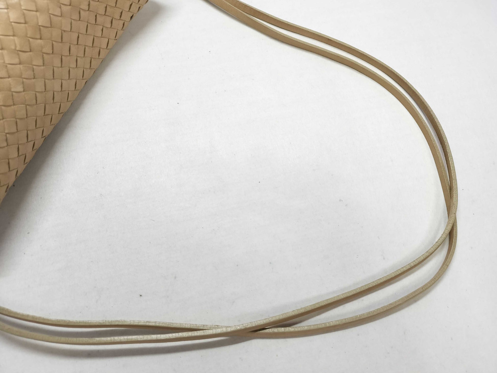BOTTEGA VENETA Intrecciato Bottega Veneta Intrecciato Leather Shoulder Bag Beige Shoulder Bag