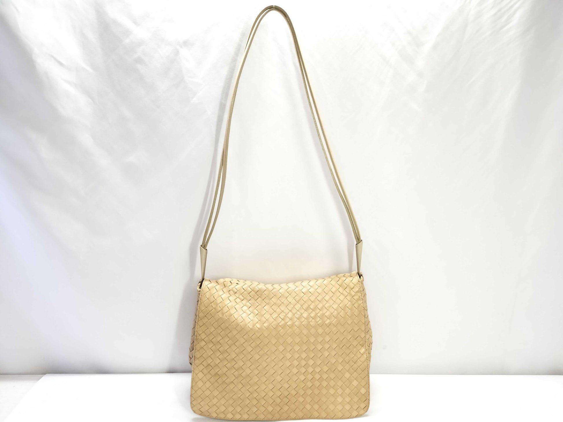 BOTTEGA VENETA Intrecciato Bottega Veneta Intrecciato Leather Shoulder Bag Beige Shoulder Bag