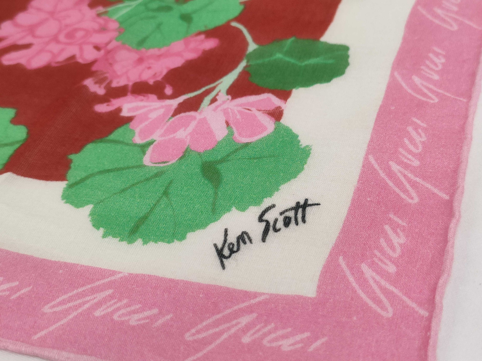 GUCCI Gucci Cotton Scarf Pink Scarf