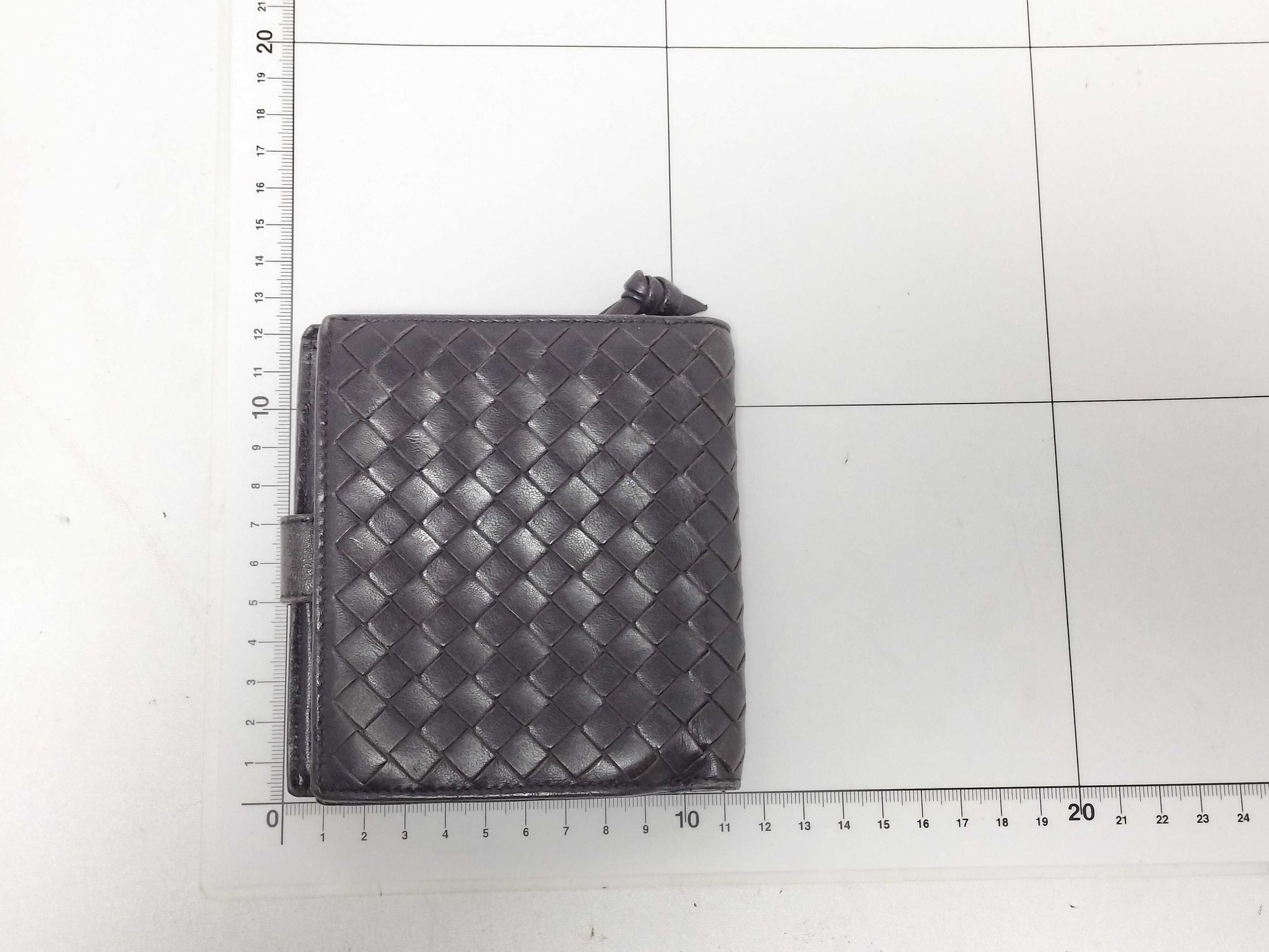 BOTTEGA VENETA Intrecciato Intrecciato Intrecciato Leather Bi-Fold Wallet 114073 V0013 5004 Purple Wallet