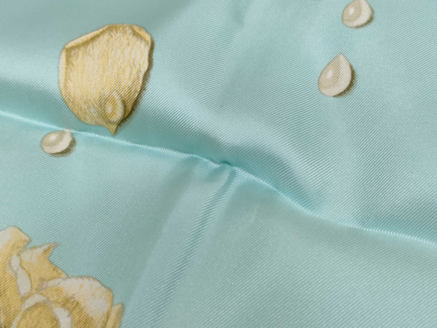 HERMES Carre Hermes Carre 90 Rose Drops Silk Scarf Light Blue Scarf