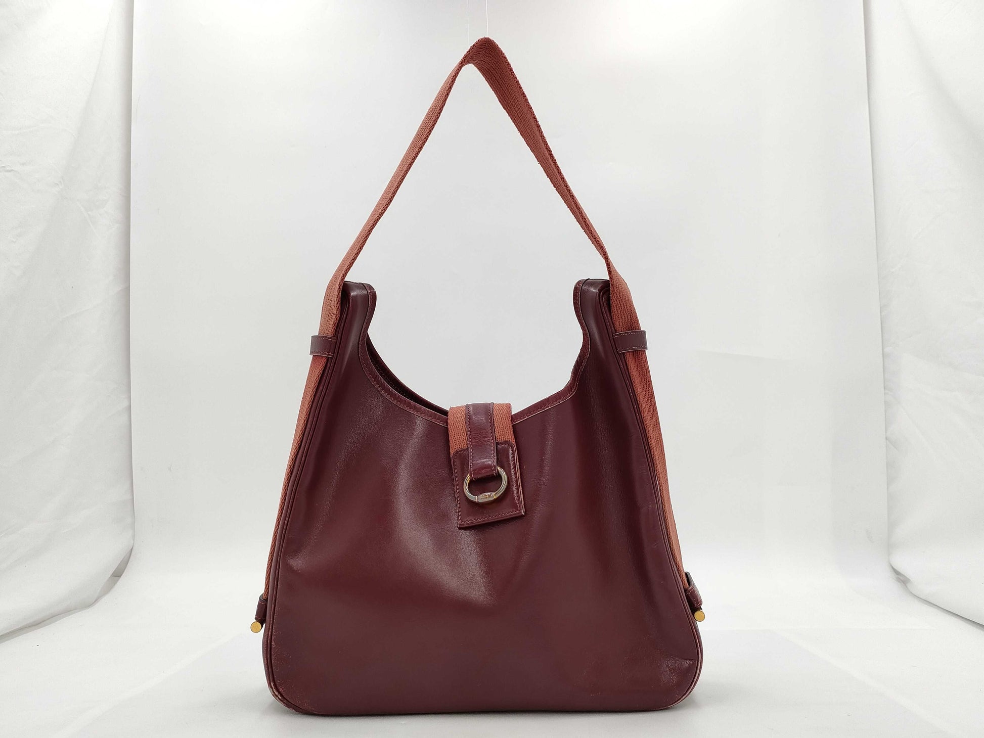 HERMES Saco Leather Shoulder Bag 〇R Engraved Bordeaux Bag