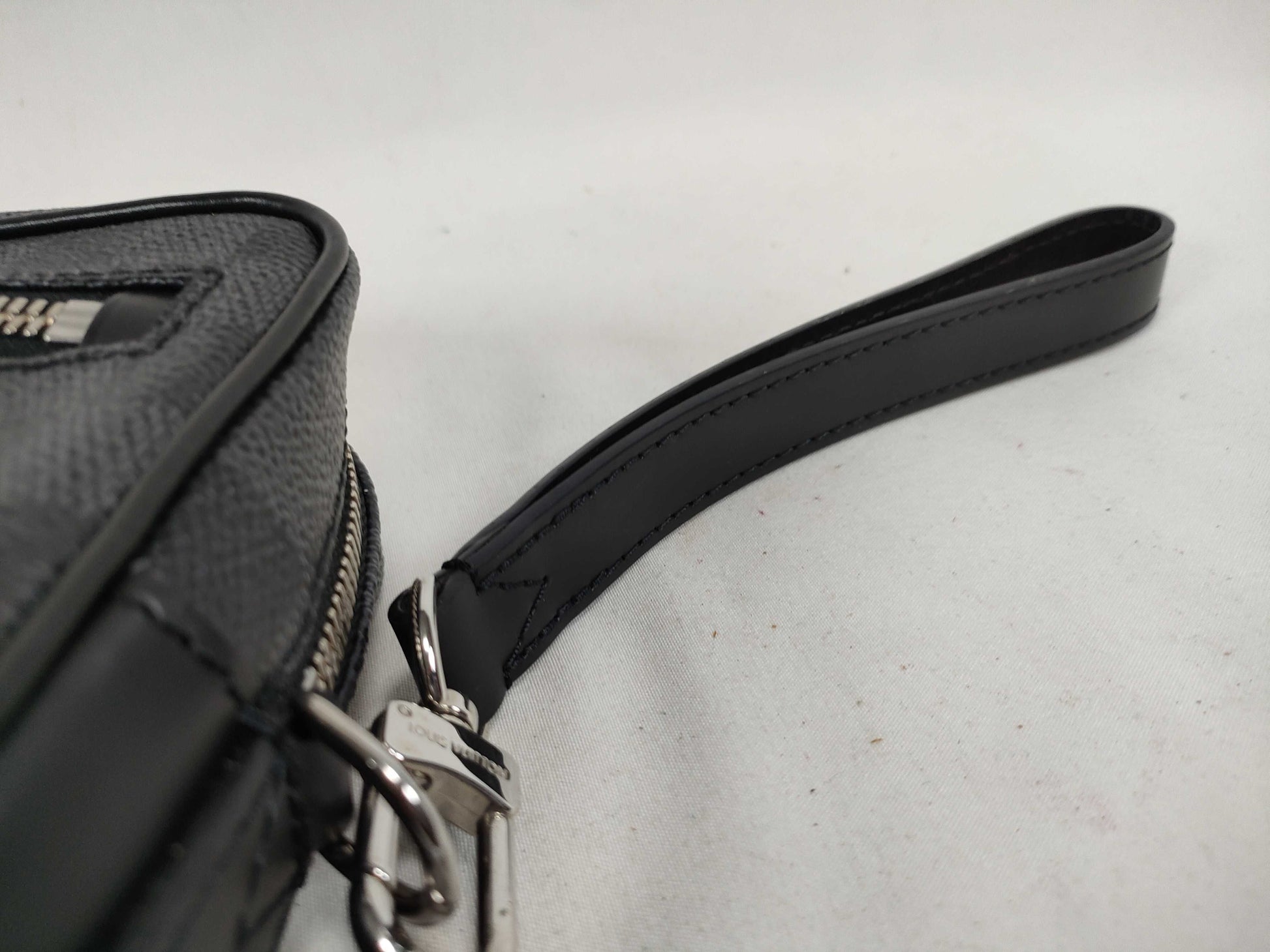 LOUIS VUITTON Damier Graffit LV Damier Graffit Kasai N41664 SR1129 Second Bag