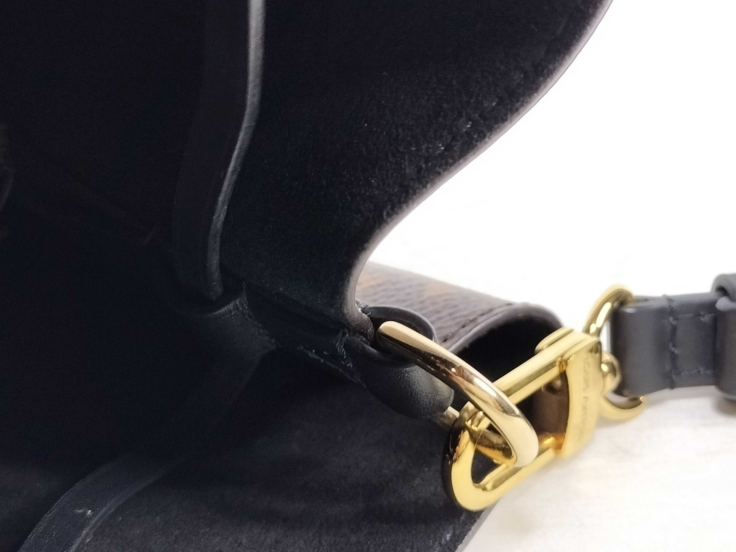 LOUIS VUITTON Monogram Monogram Neonoe Noir M44020 Shoulder Bag