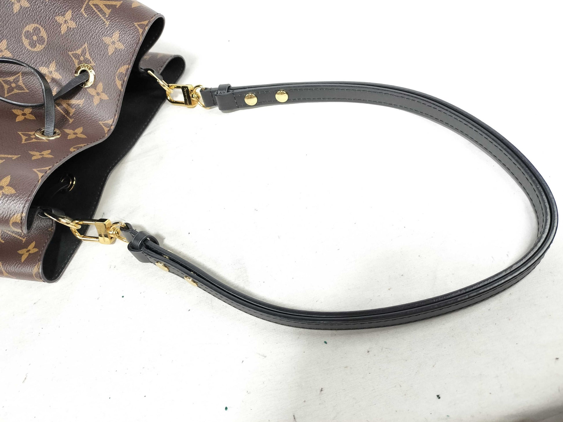 LOUIS VUITTON Monogram Monogram Neonoe Noir M44020 Shoulder Bag